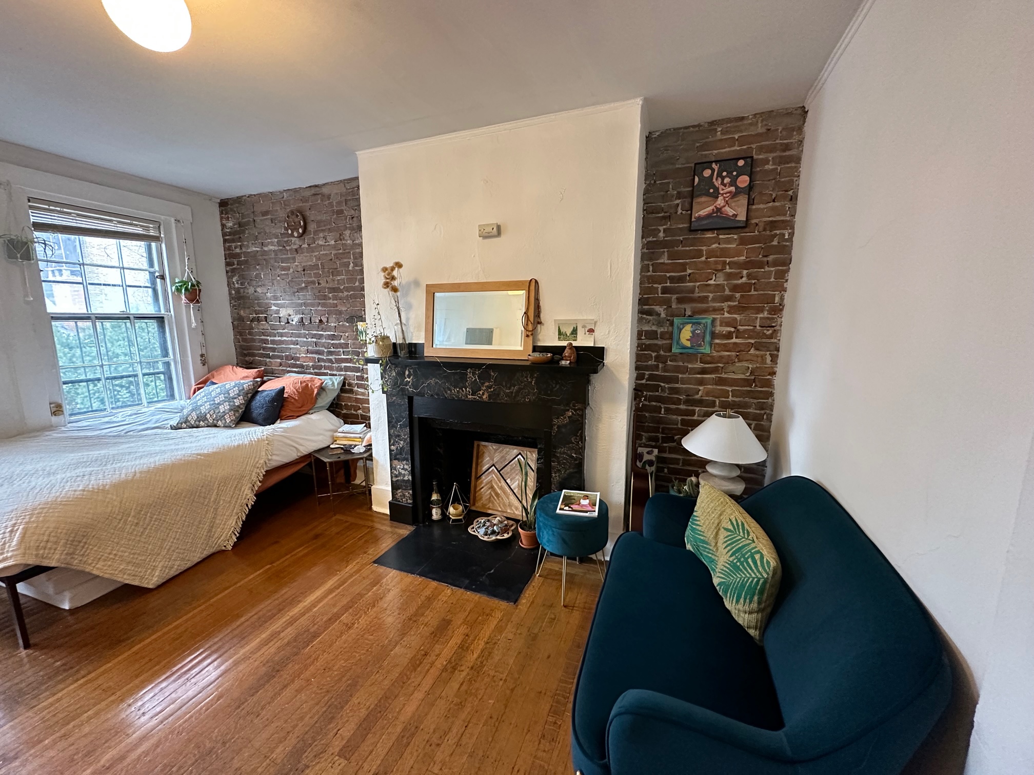 Studio bed, 1 bath apartment for rent at 54 Russell St Unit 5, Beacon Hill — photo 8 of 9