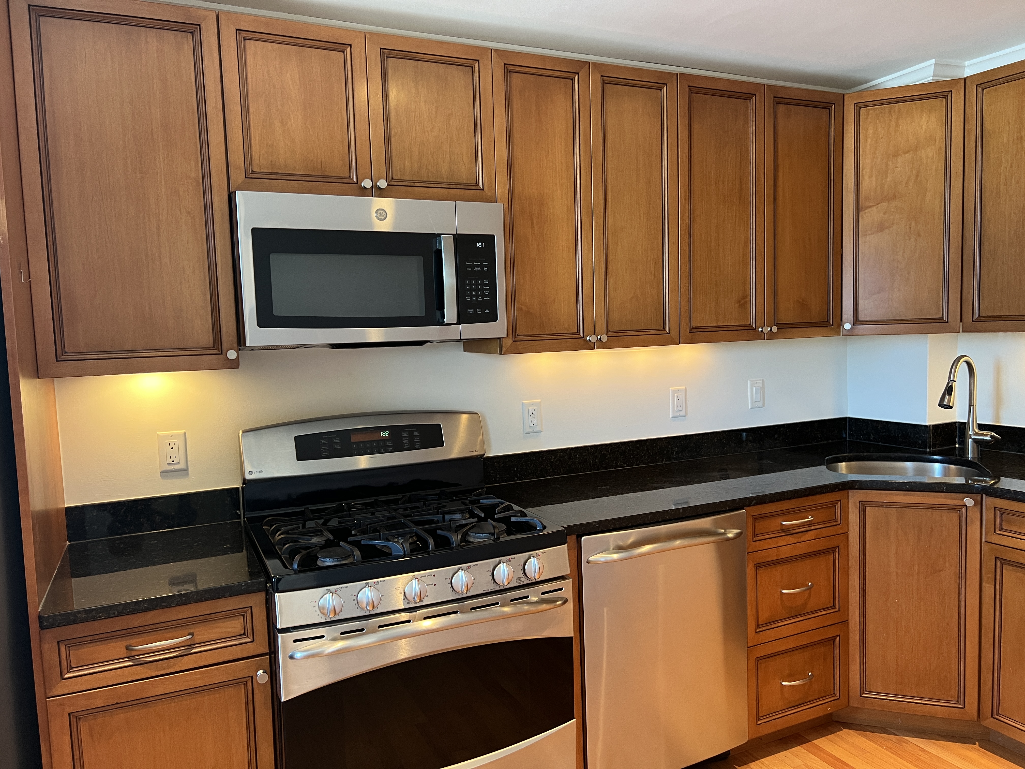 60 Brattle St, West Cambridge