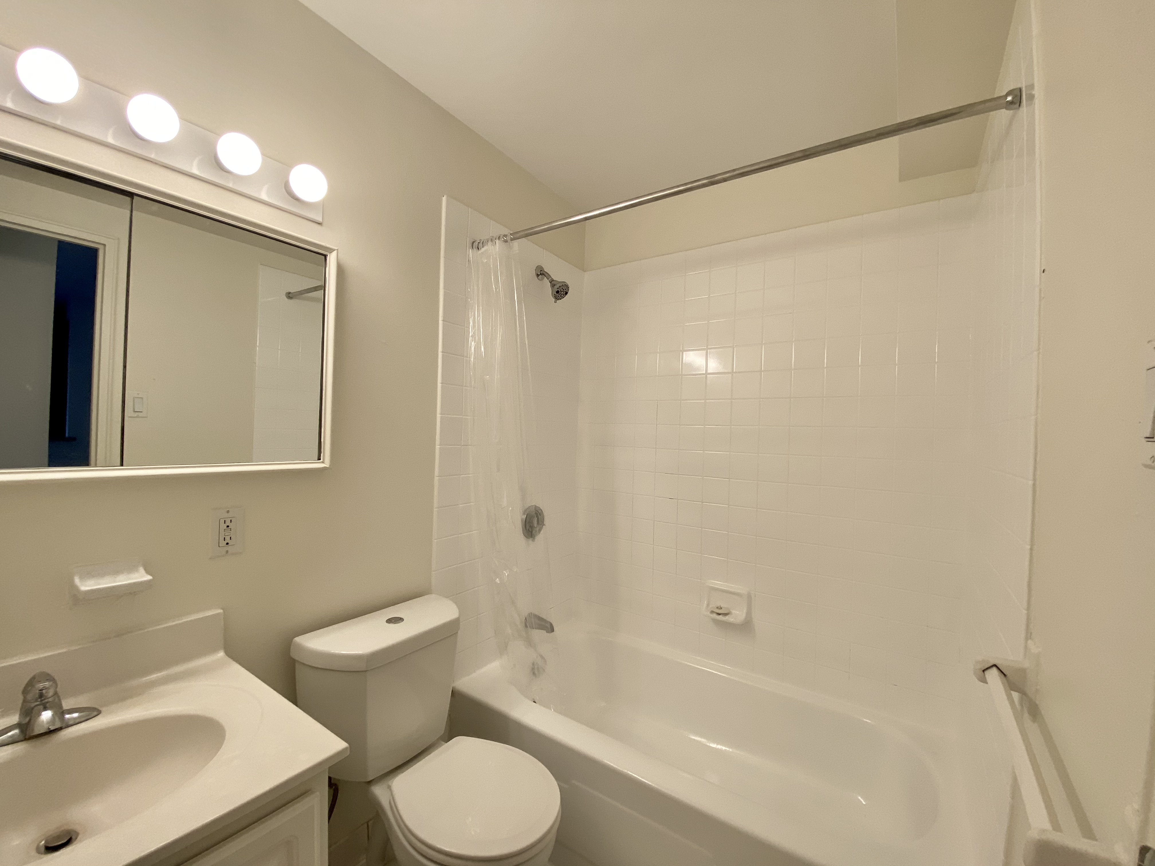 2 bed, 1.5 bath apartment for rent at 175 Freeman Unit 609, Coolidge Corner — photo 6 of 7