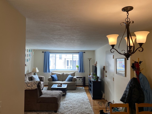 81 Green St, North Brookline