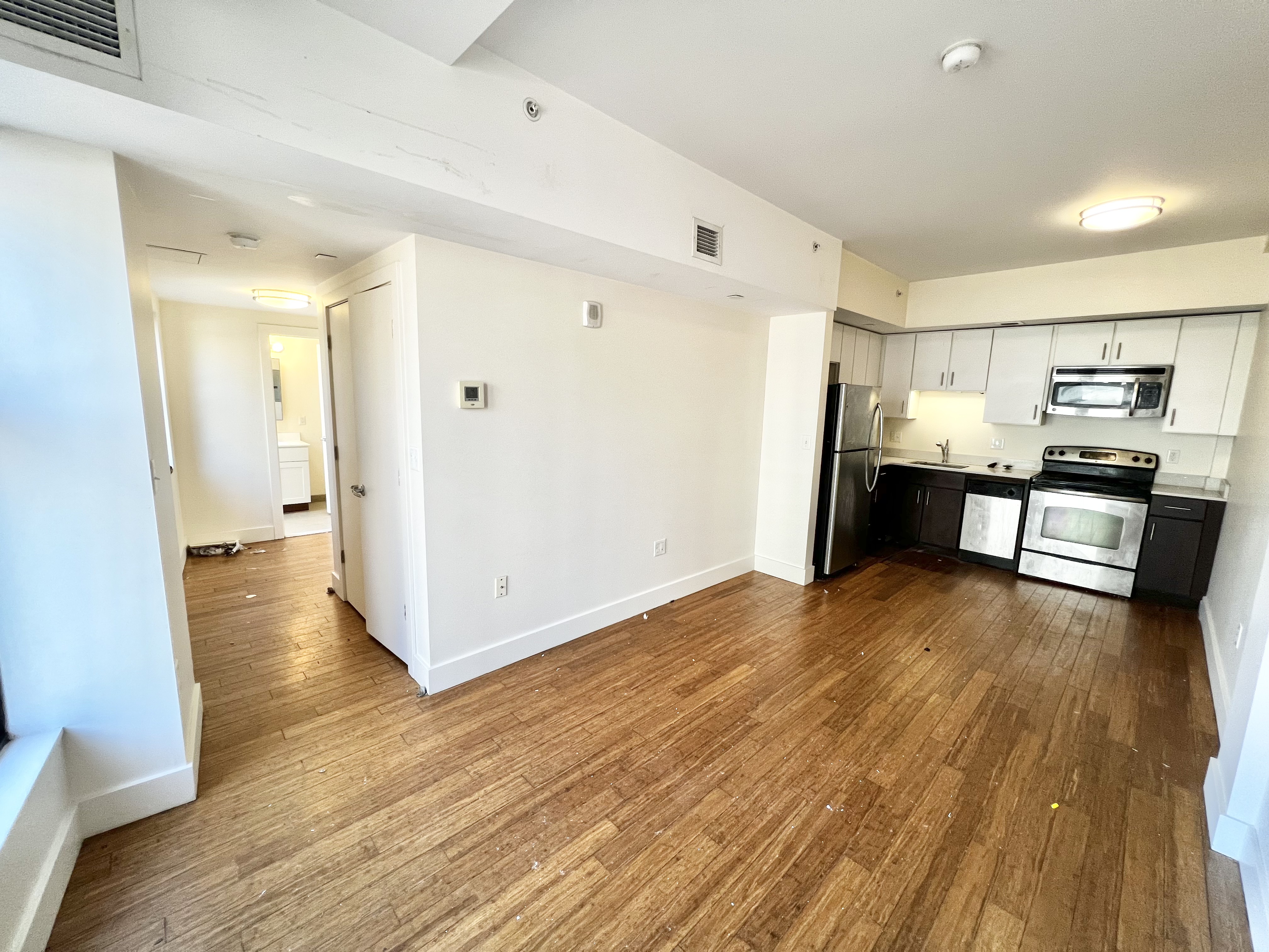 Studio bed, 1 bath apartment for rent at 10 Winter Pl Unit 301, Boston Downtown — photo 2 of 8