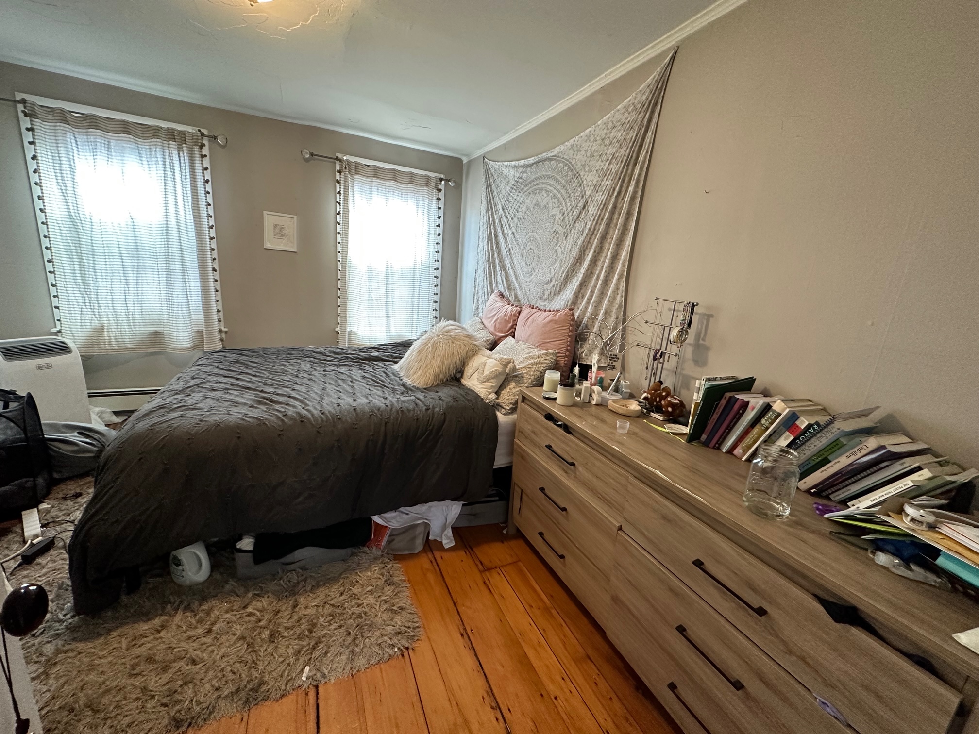 3 bed, 1 bath apartment for rent at 65 Charles St Unit 2, Beacon Hill — photo 5 of 27
