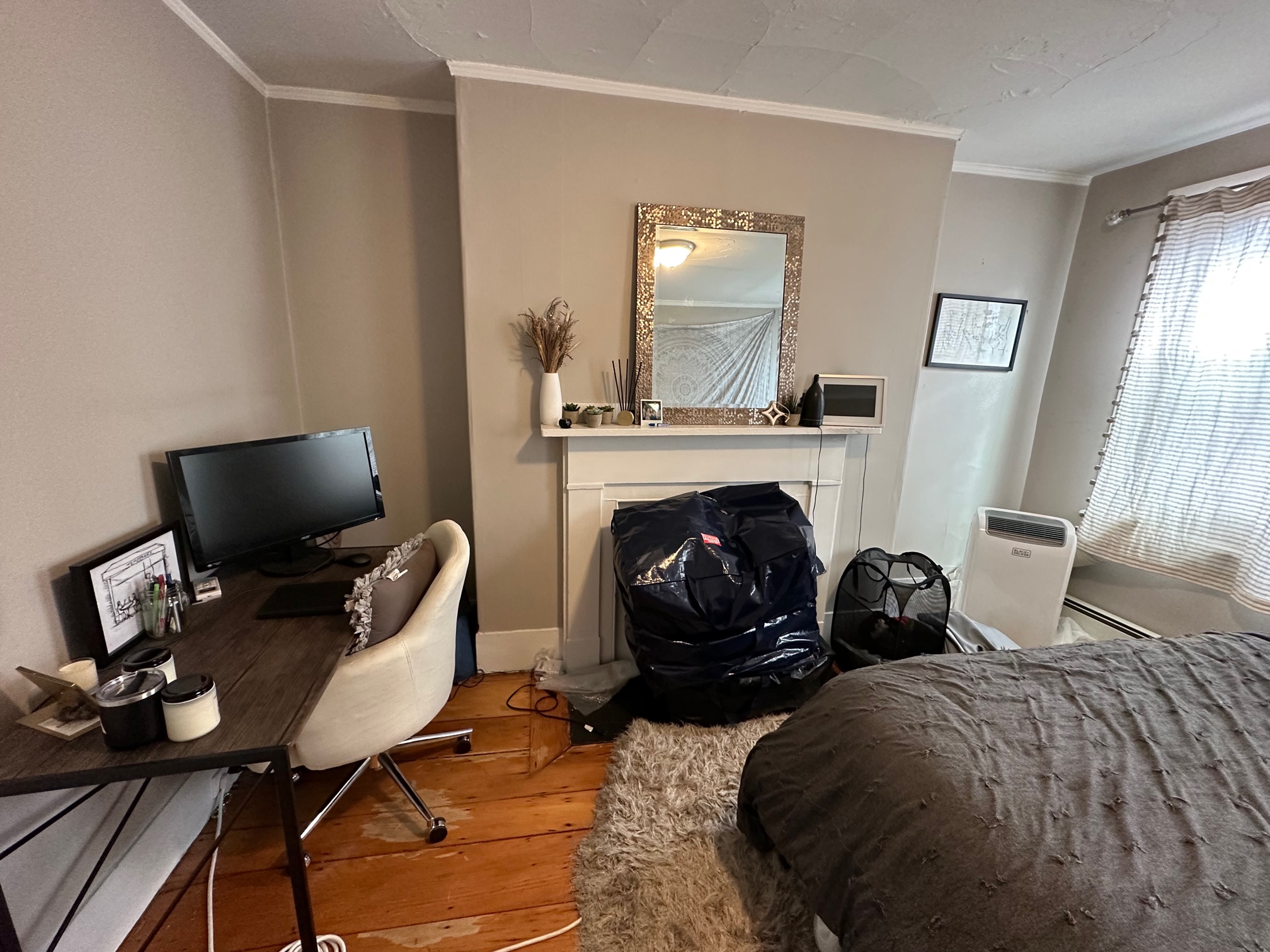 3 bed, 1 bath apartment for rent at 65 Charles St Unit 2, Beacon Hill — photo 6 of 27