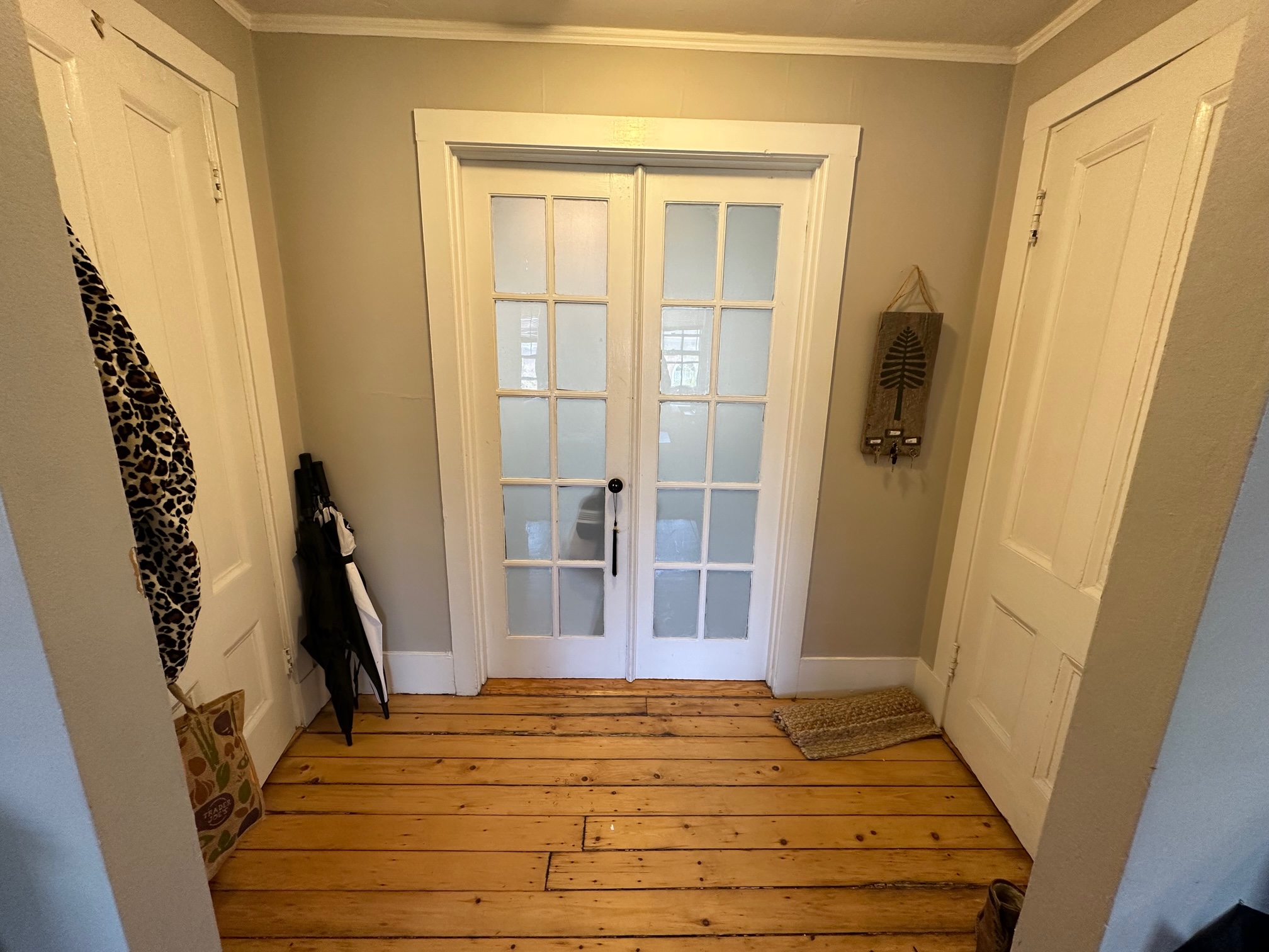 3 bed, 1 bath apartment for rent at 65 Charles St Unit 2, Beacon Hill — photo 8 of 27