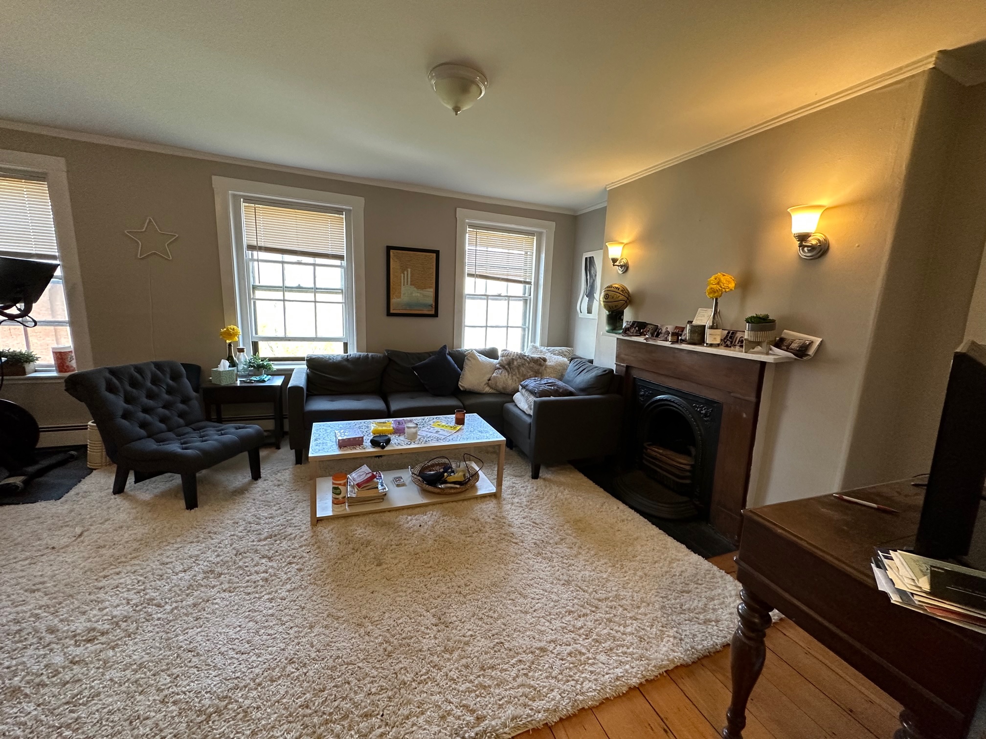 3 bed, 1 bath apartment for rent at 65 Charles St Unit 2, Beacon Hill — photo 10 of 27