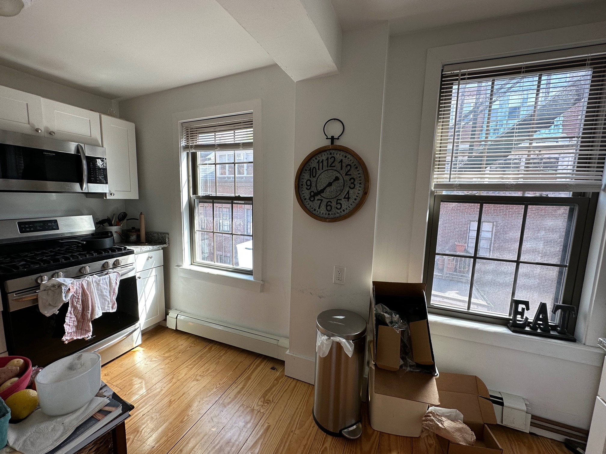3 bed, 1 bath apartment for rent at 65 Charles St Unit 2, Beacon Hill — photo 25 of 27