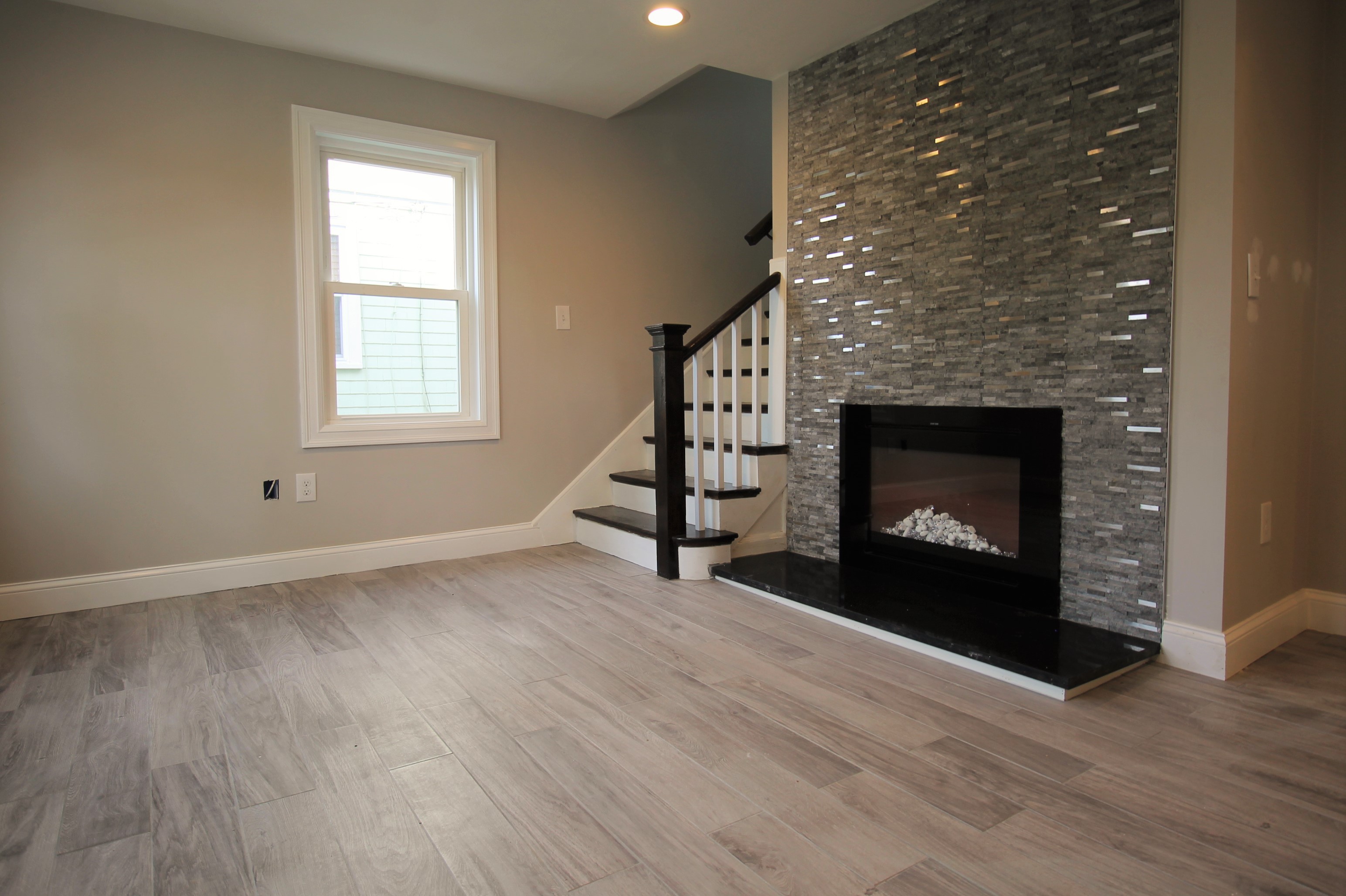 4 bed, 2 bath apartment for rent at 6 Nonantum Unit 1, Brighton — photo 7 of 15