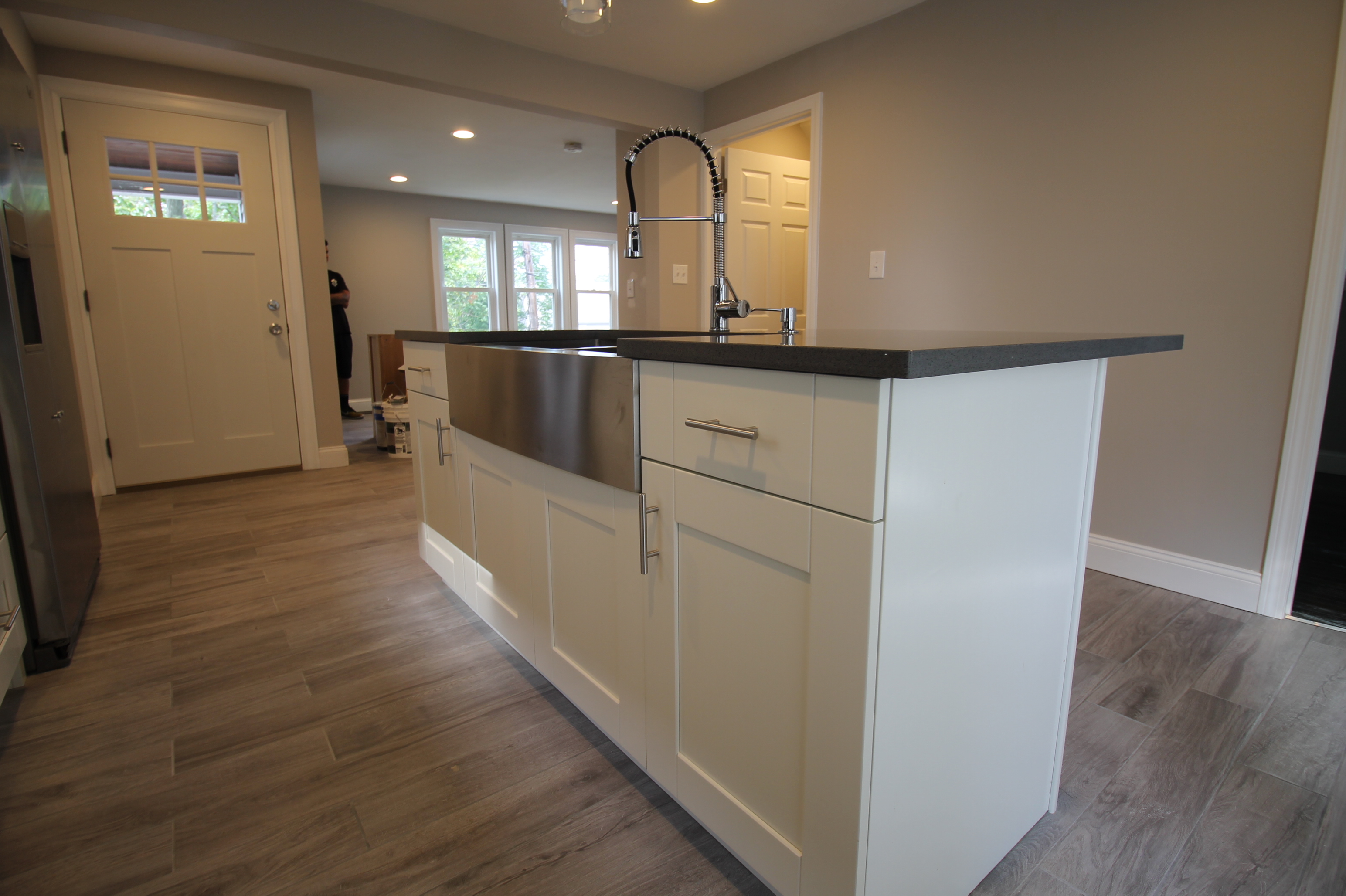 4 bed, 2 bath apartment for rent at 6 Nonantum Unit 1, Brighton — photo 6 of 15