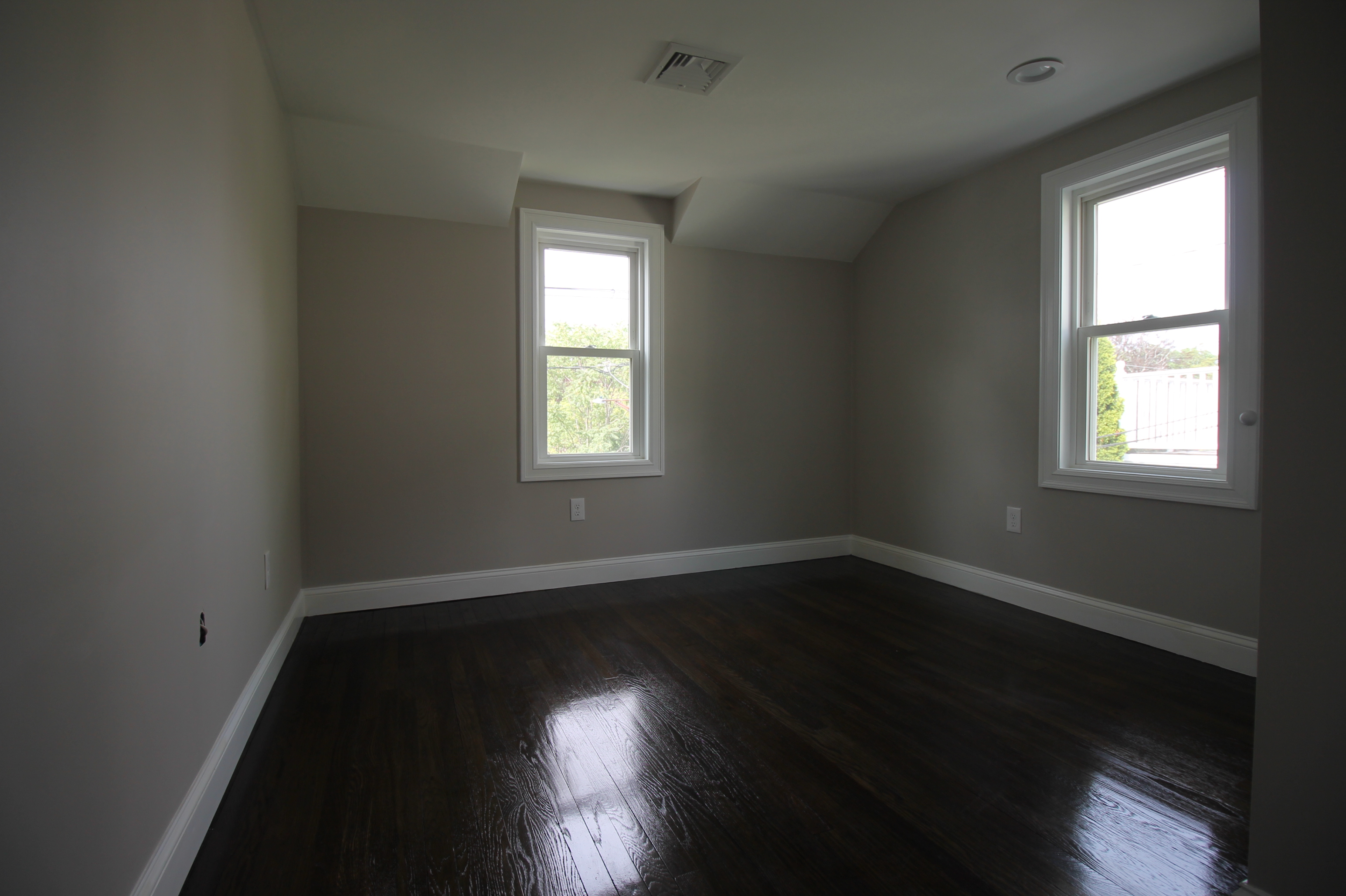 4 bed, 2 bath apartment for rent at 6 Nonantum Unit 1, Brighton — photo 9 of 15