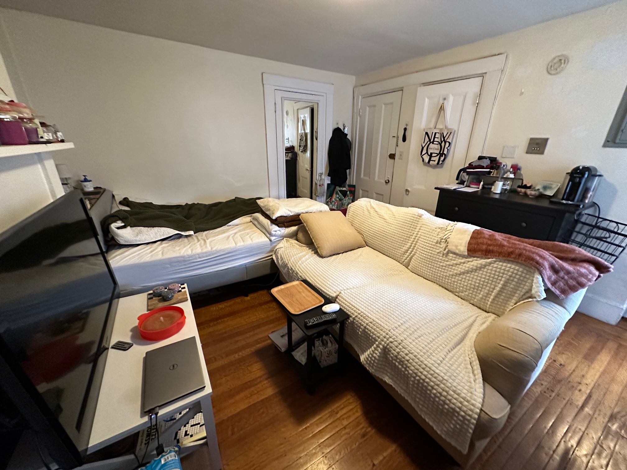Studio bed, 1 bath apartment for rent at 58 Russell St Unit 5, Beacon Hill — photo 3 of 7