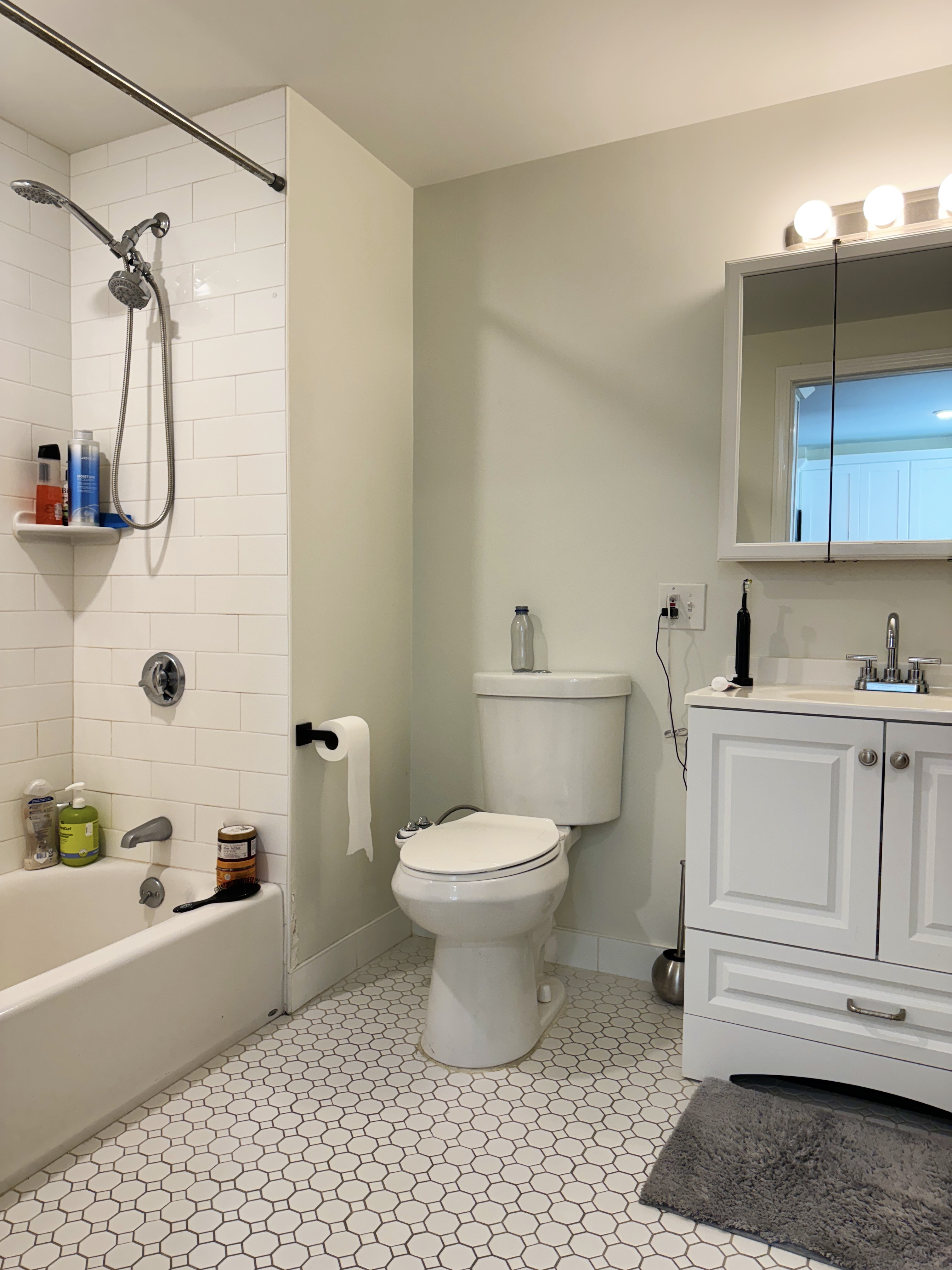2 bed, 1 bath apartment for rent at 297 Meridian St Unit 3, Eagle Hill — photo 2 of 11