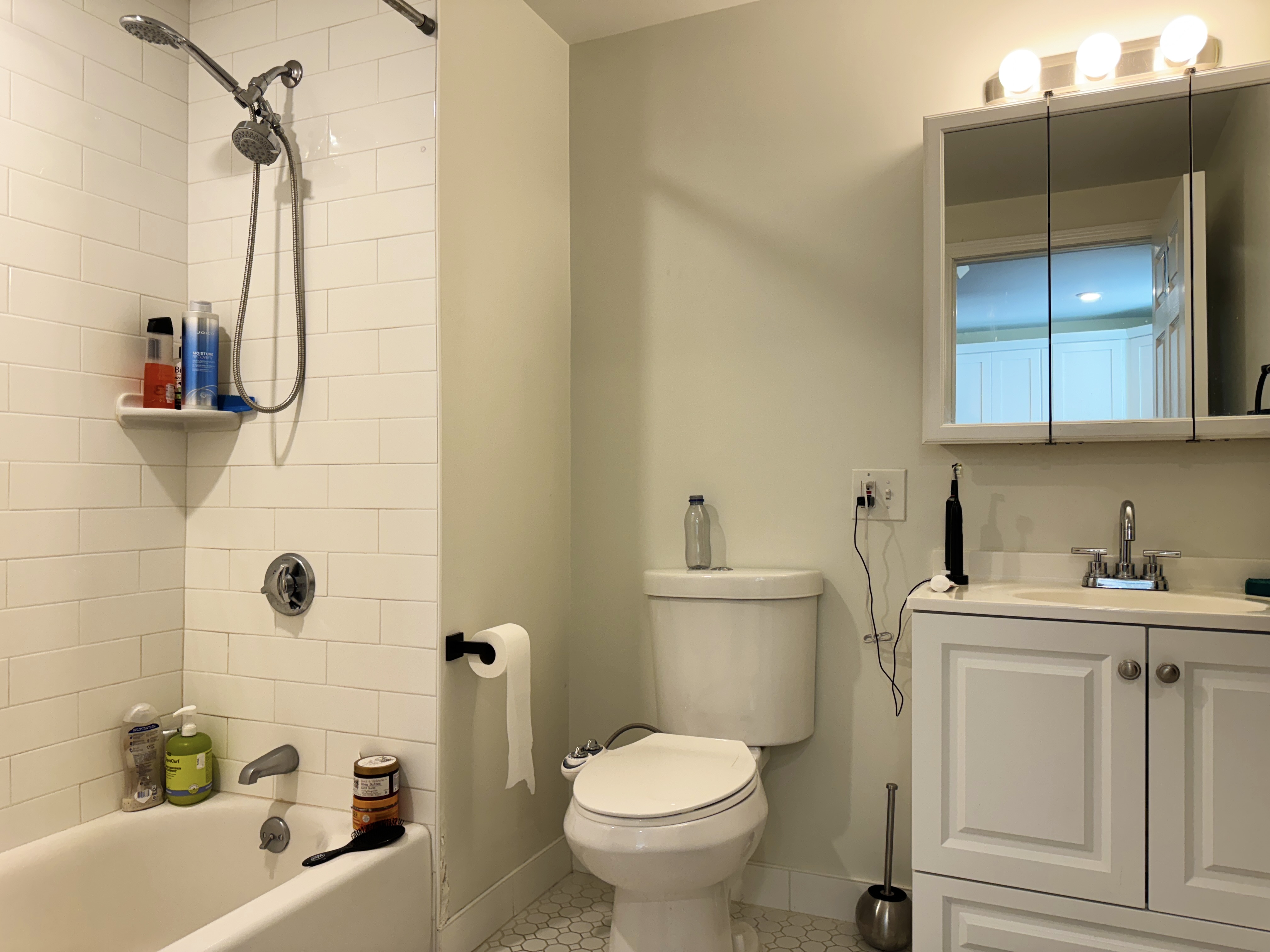 2 bed, 1 bath apartment for rent at 297 Meridian St Unit 3, Eagle Hill — photo 9 of 11