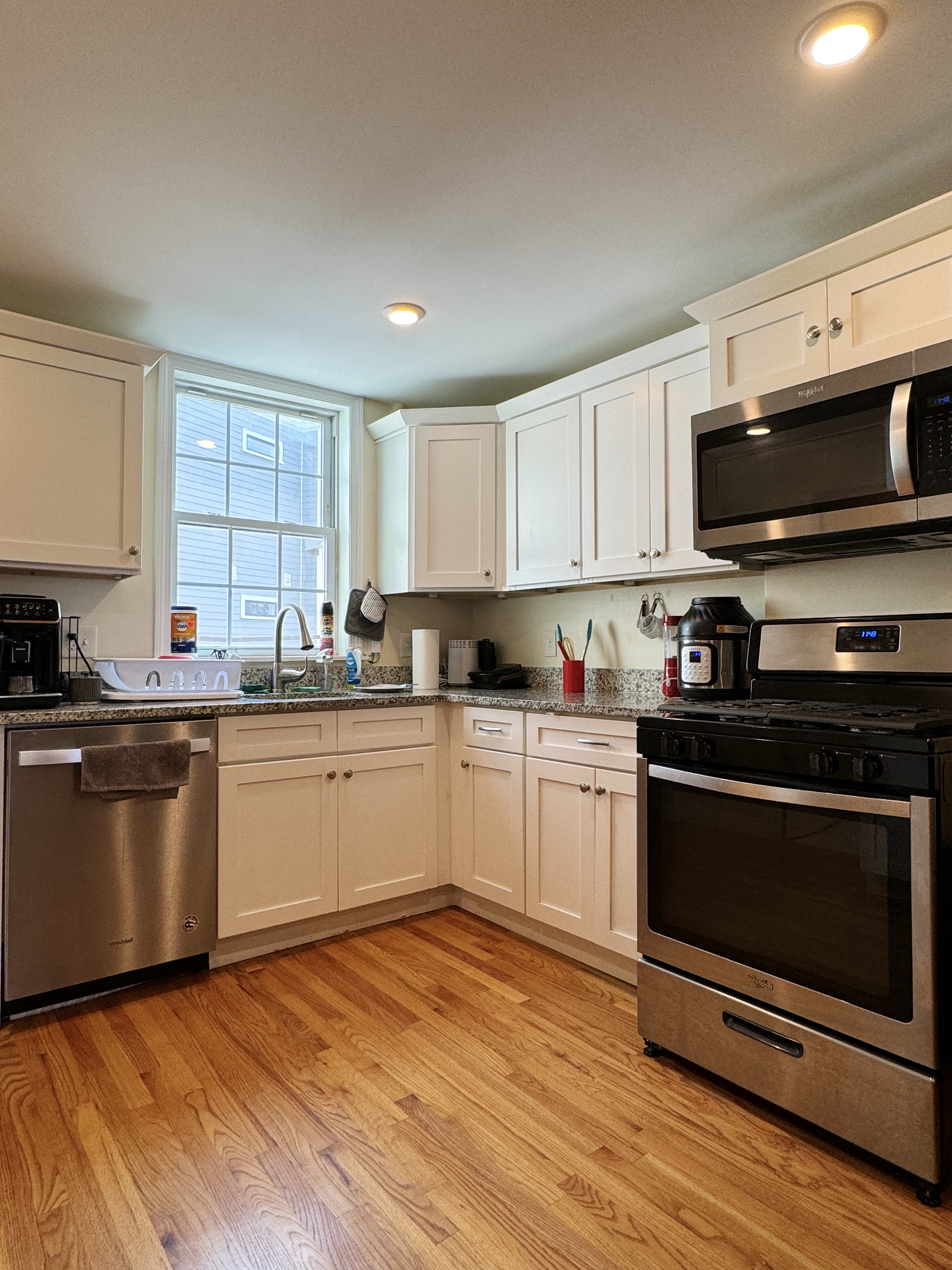 2 bed, 1 bath apartment for rent at 297 Meridian St Unit 3, Eagle Hill — photo 3 of 11