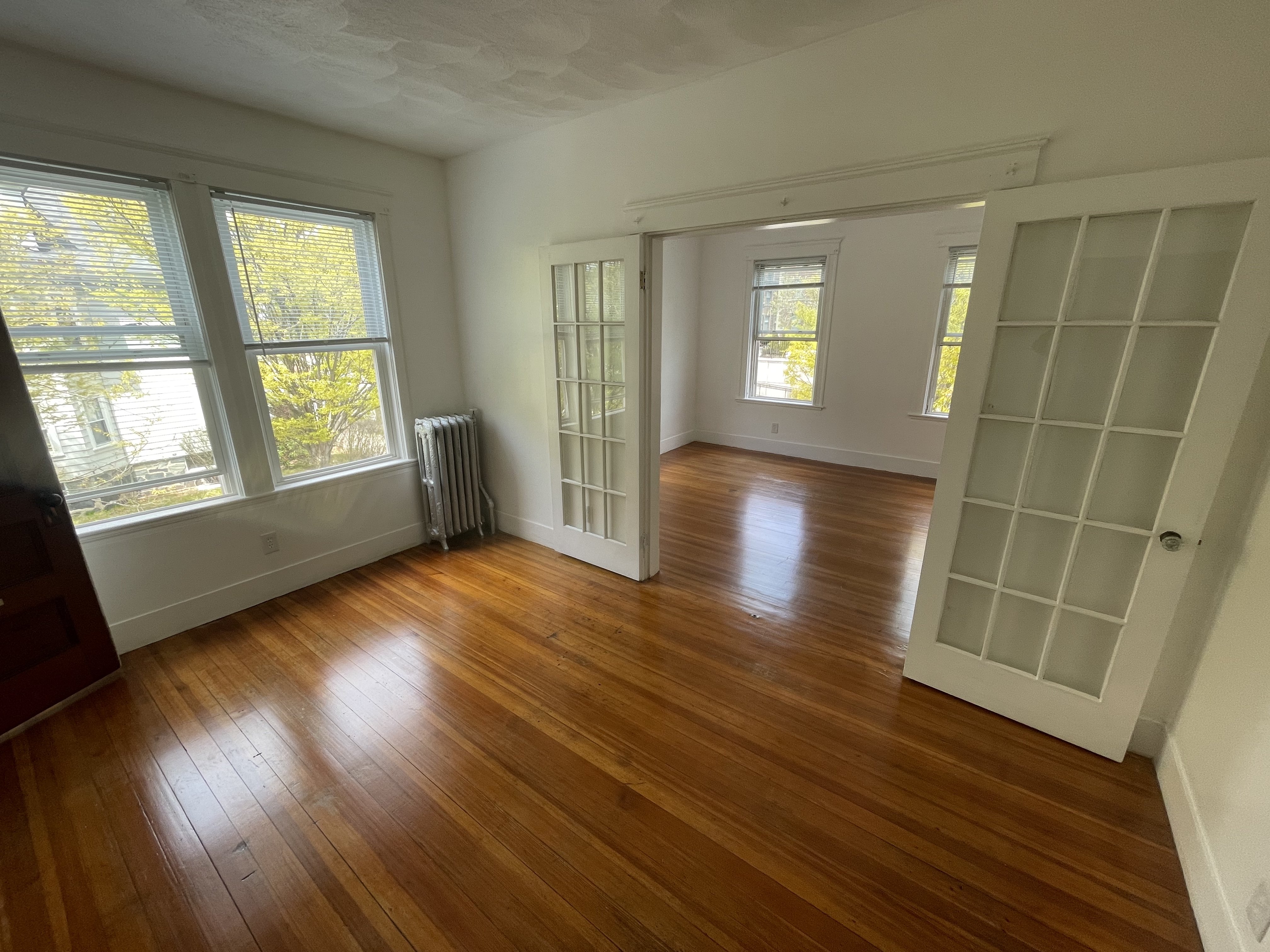3 bed, 1 bath apartment for rent at 430 Broadway Unit 2, Winter Hill — photo 1 of 10