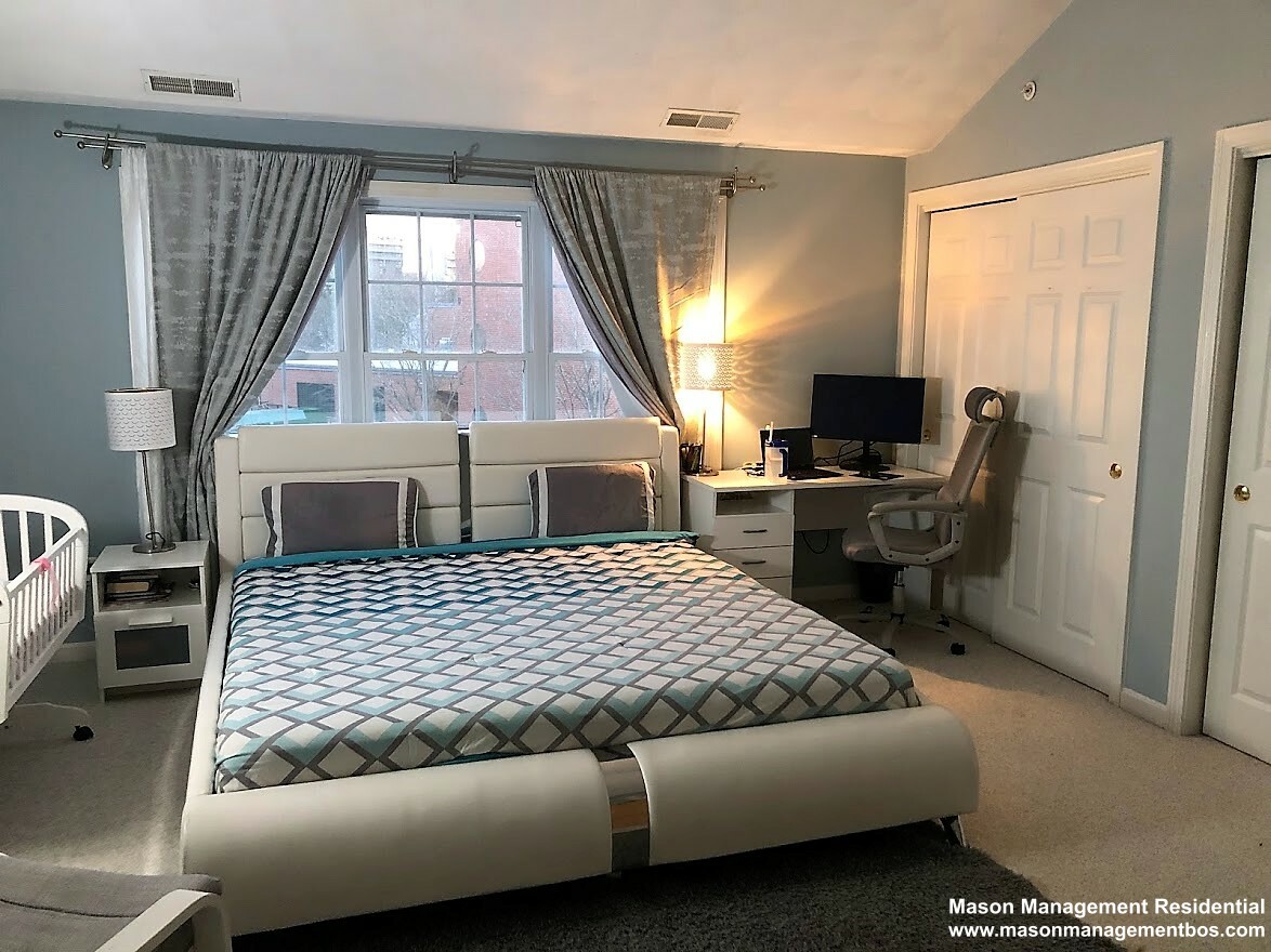 12 Ship Ave, Medford