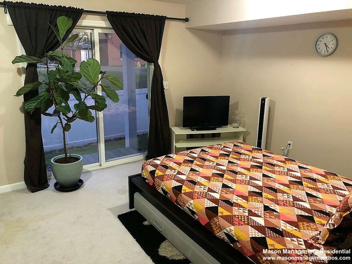 12 Ship Ave, Medford