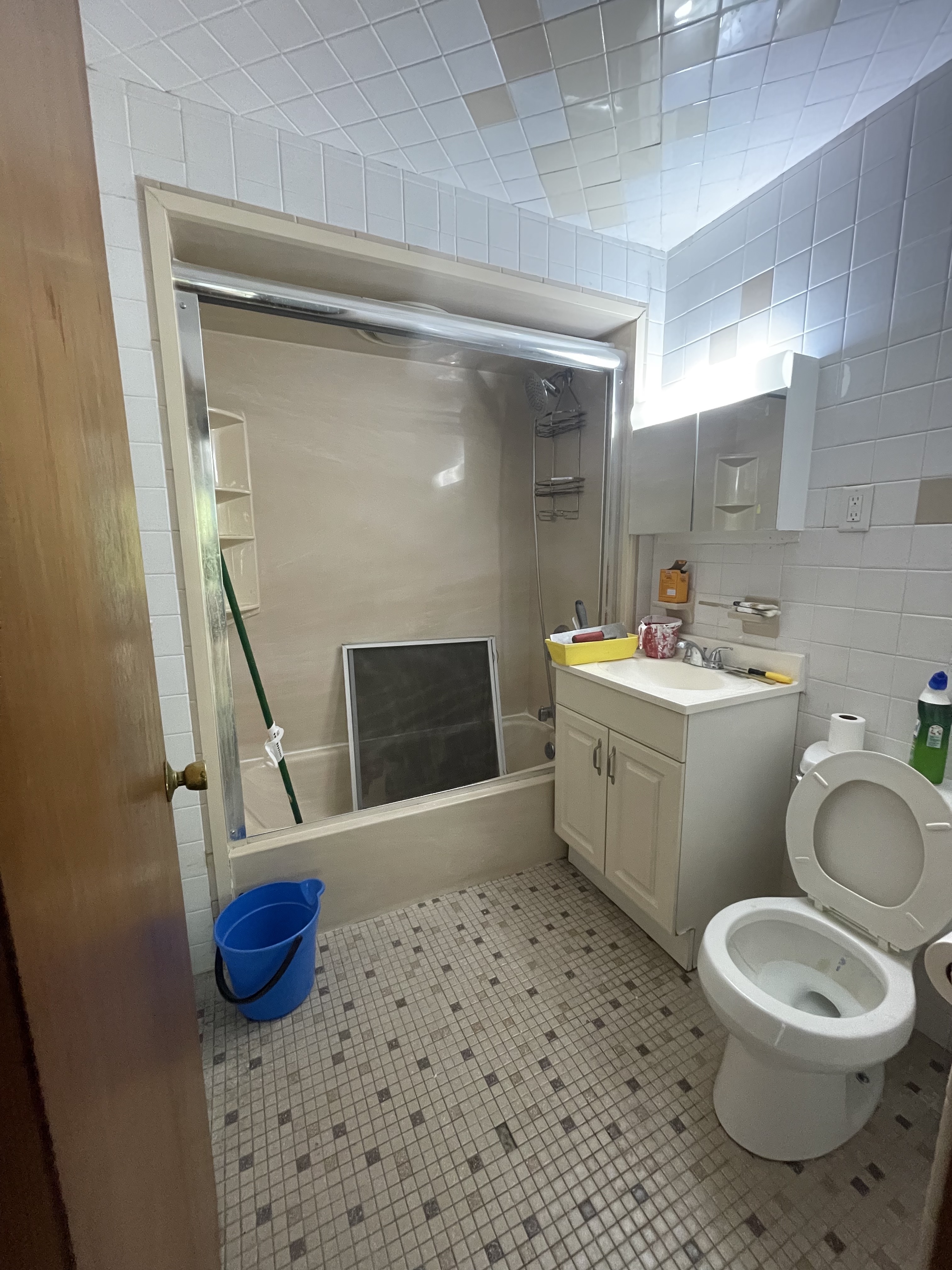 3 bed, 1 bath apartment for rent at 430 Broadway Unit 2, Winter Hill — photo 9 of 10