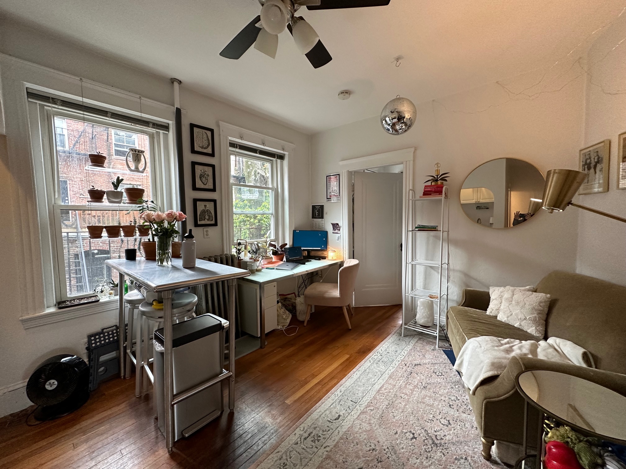 1 bed, 1 bath apartment for rent at 26 Myrtle St Unit 6, Beacon Hill — photo 1 of 12