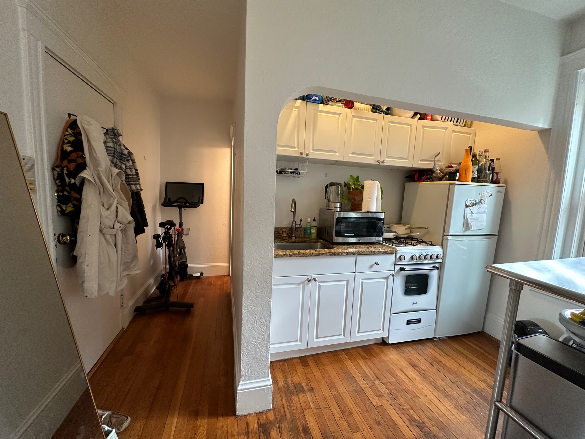 1 bed, 1 bath apartment for rent at 26 Myrtle St Unit 6, Beacon Hill — photo 10 of 12