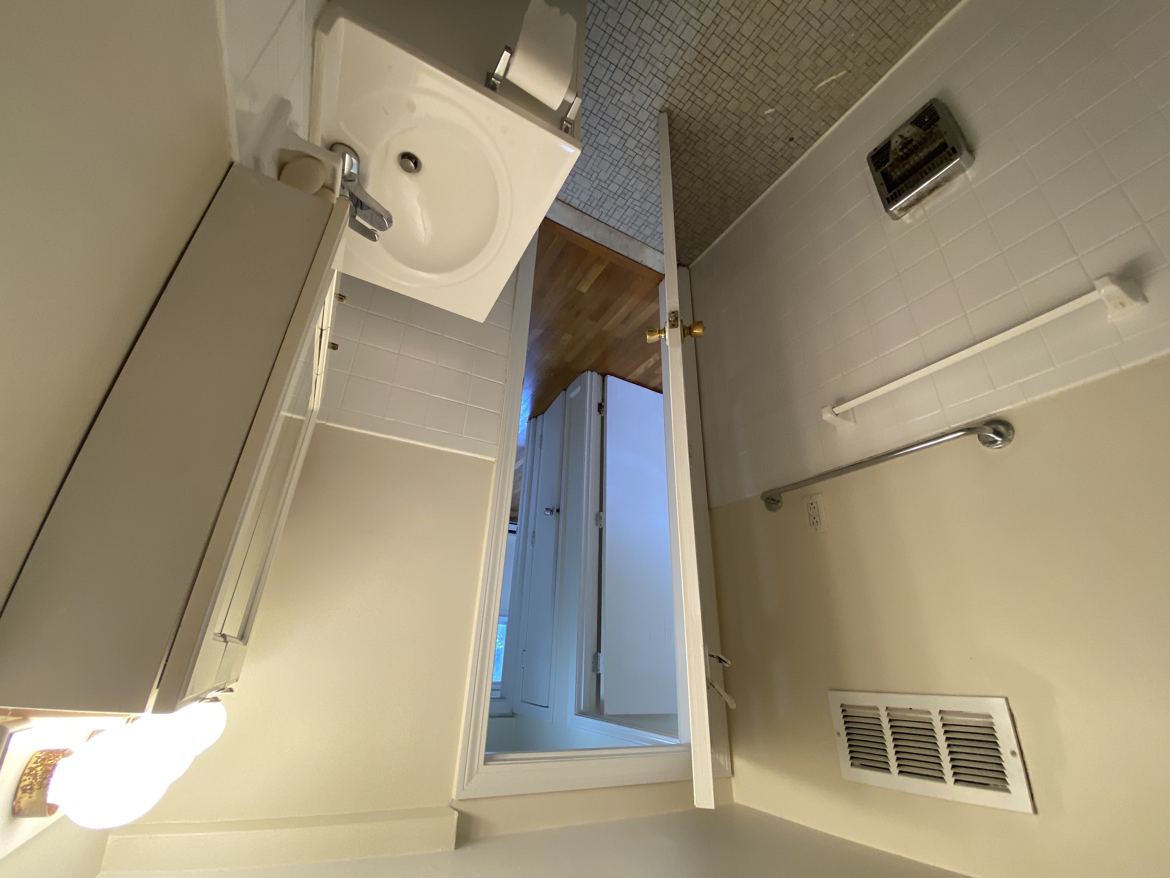 2 bed, 1 bath apartment for rent at 1799 Centre St Unit 2, West Roxbury — photo 8 of 10