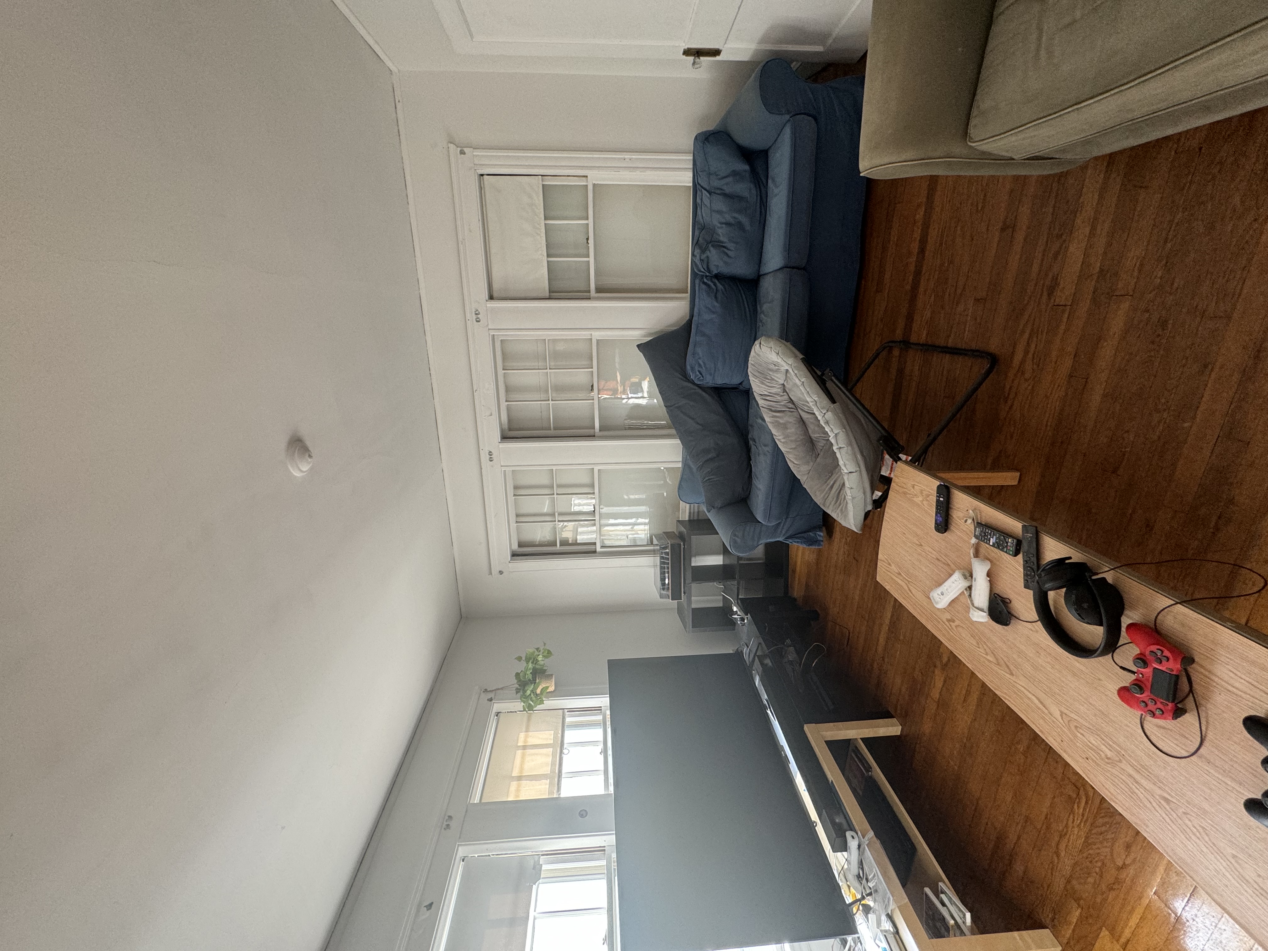 5 bed, 2 bath apartment for rent at 15 Upland Rd Unit 1, West Somerville
