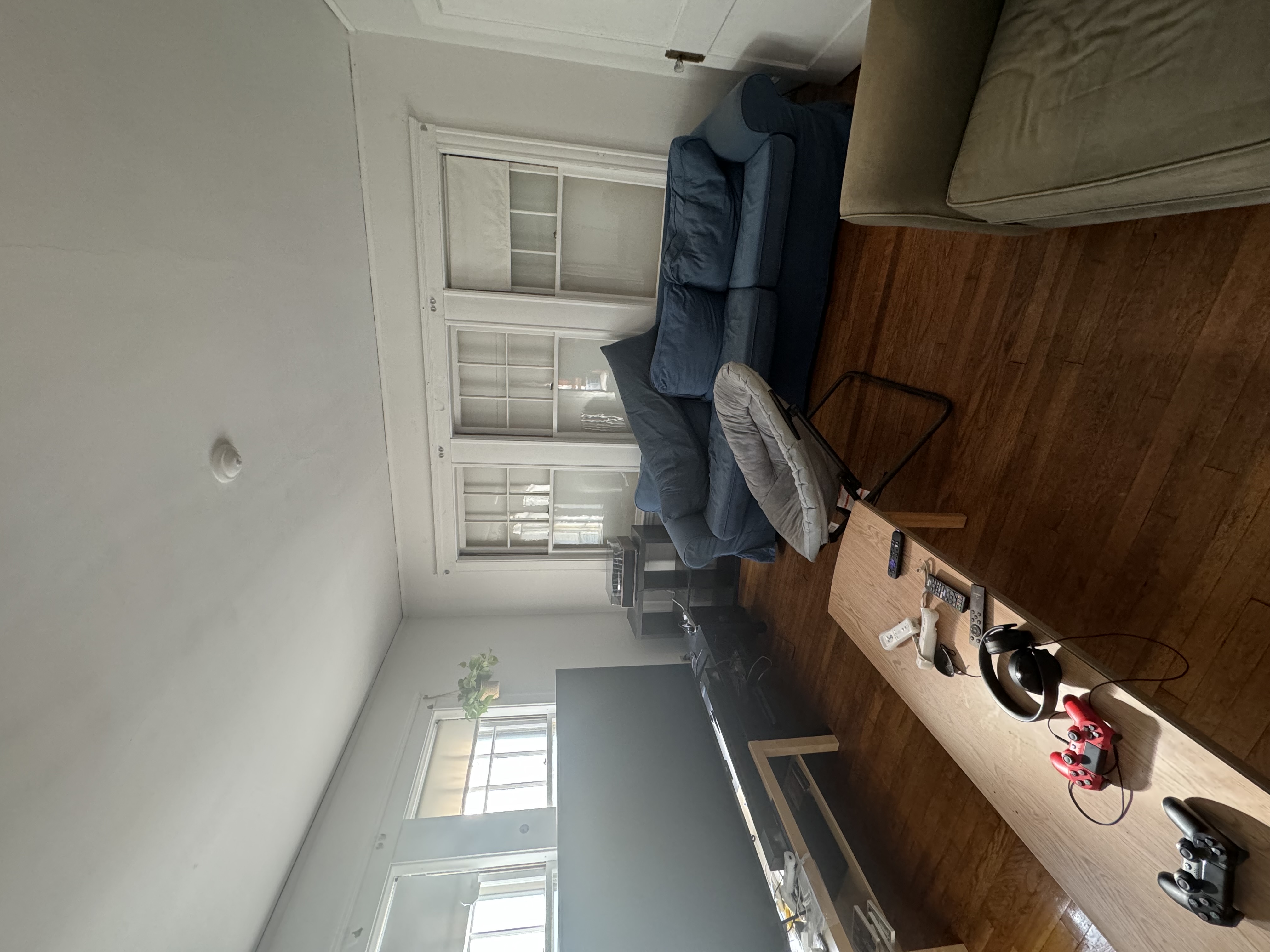 5 bed, 2 bath apartment for rent at 15 Upland Rd Unit 1, West Somerville — photo 8 of 22