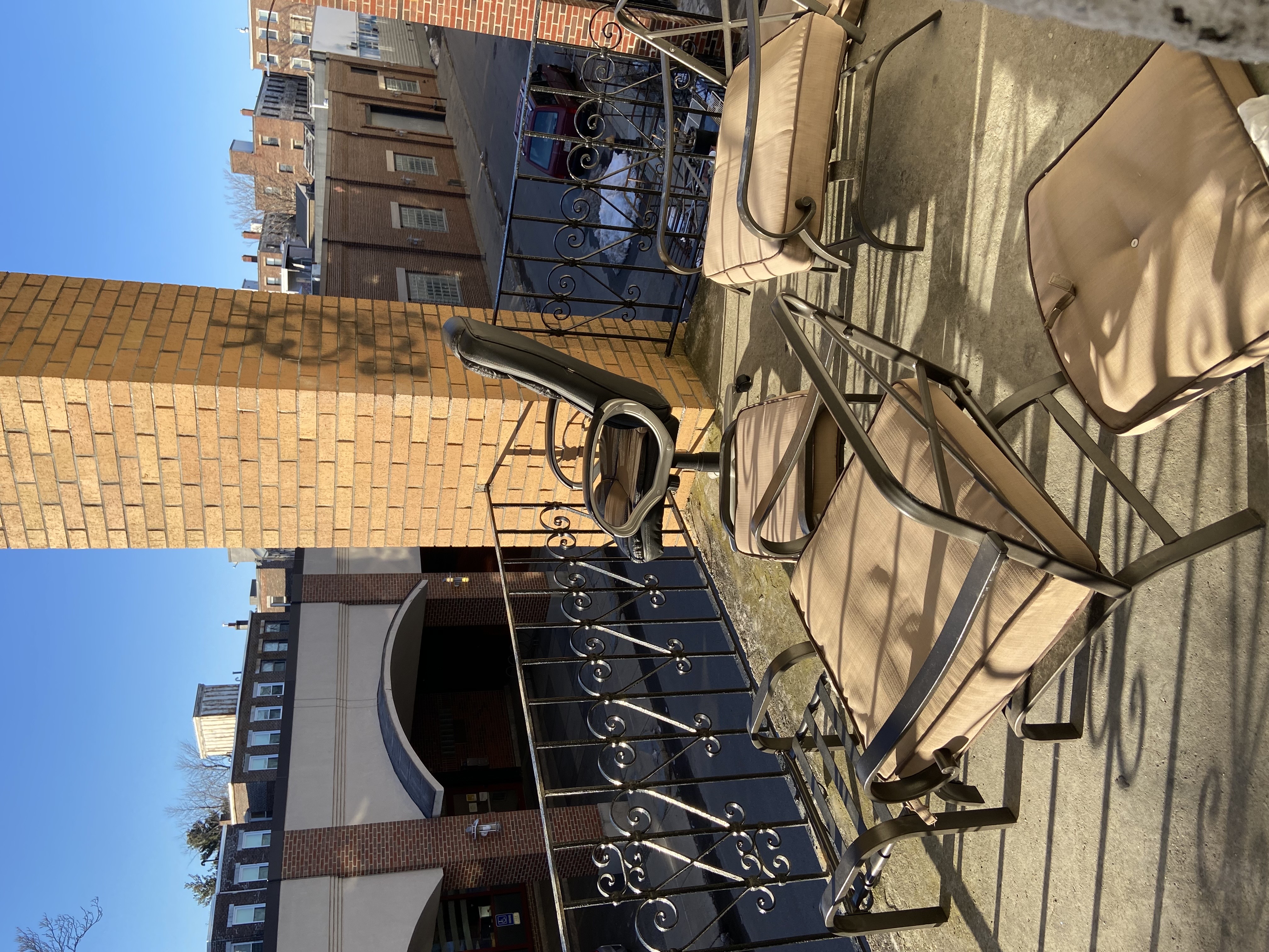 3 bed, 2 bath apartment for rent at 38 Fordham Rd Unit 2, Allston — photo 3 of 9