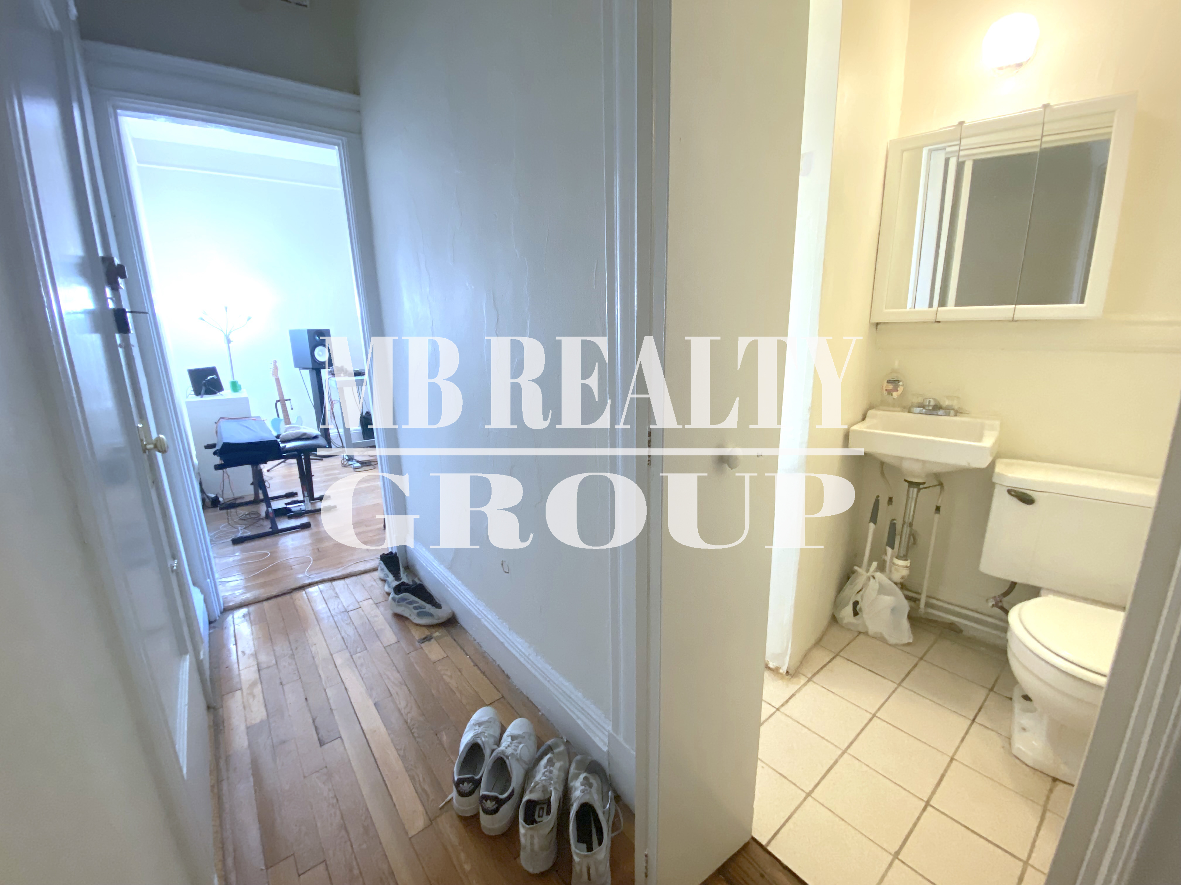 Studio bed, 1 bath apartment for rent at 65 Park Dr Unit 3, Fenway — photo 7 of 11