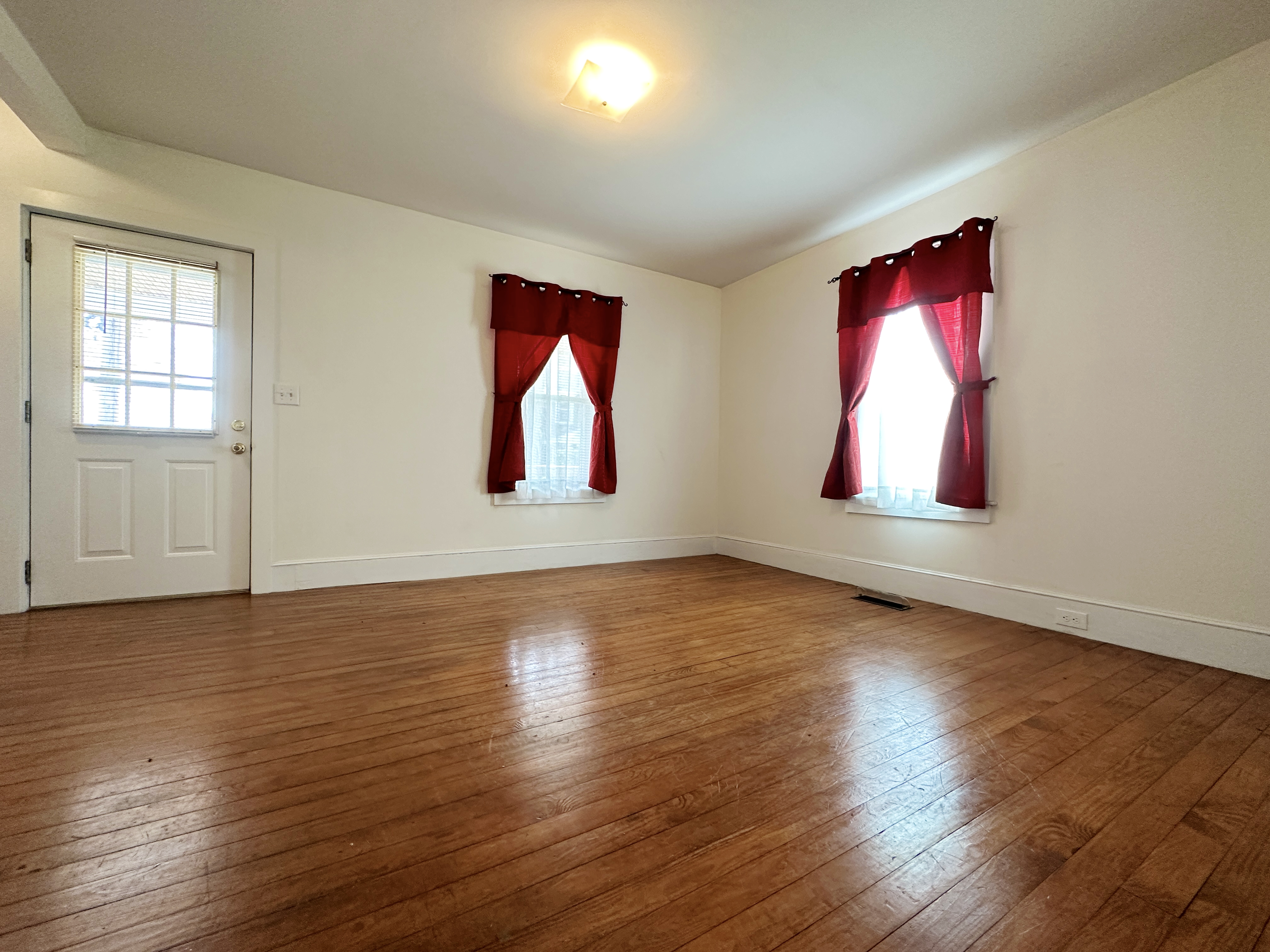 2 bed, 2 bath apartment for rent at 9 Shawmut St Unit 1, Malden — photo 3 of 11
