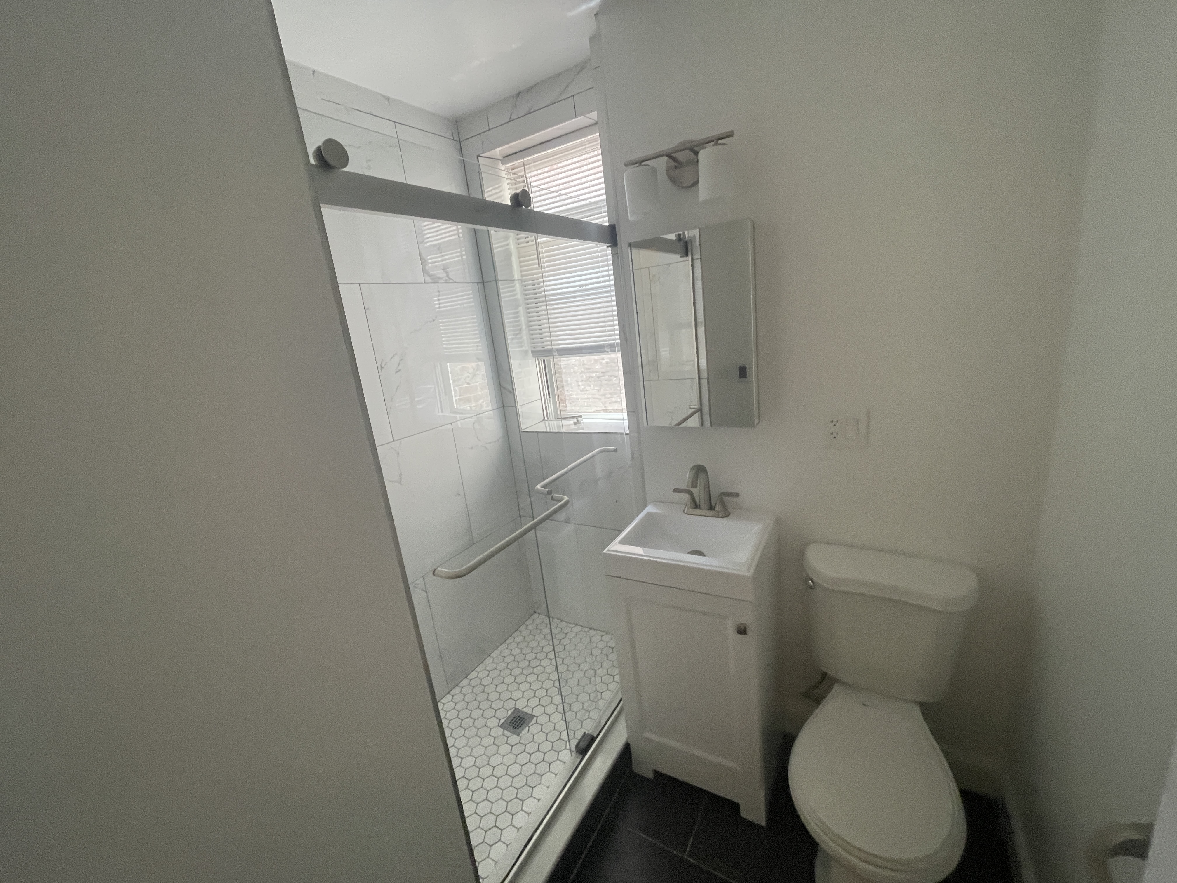 Studio bed, 1 bath apartment for rent at 195 Park Dr Unit C1, Fenway — photo 2 of 3
