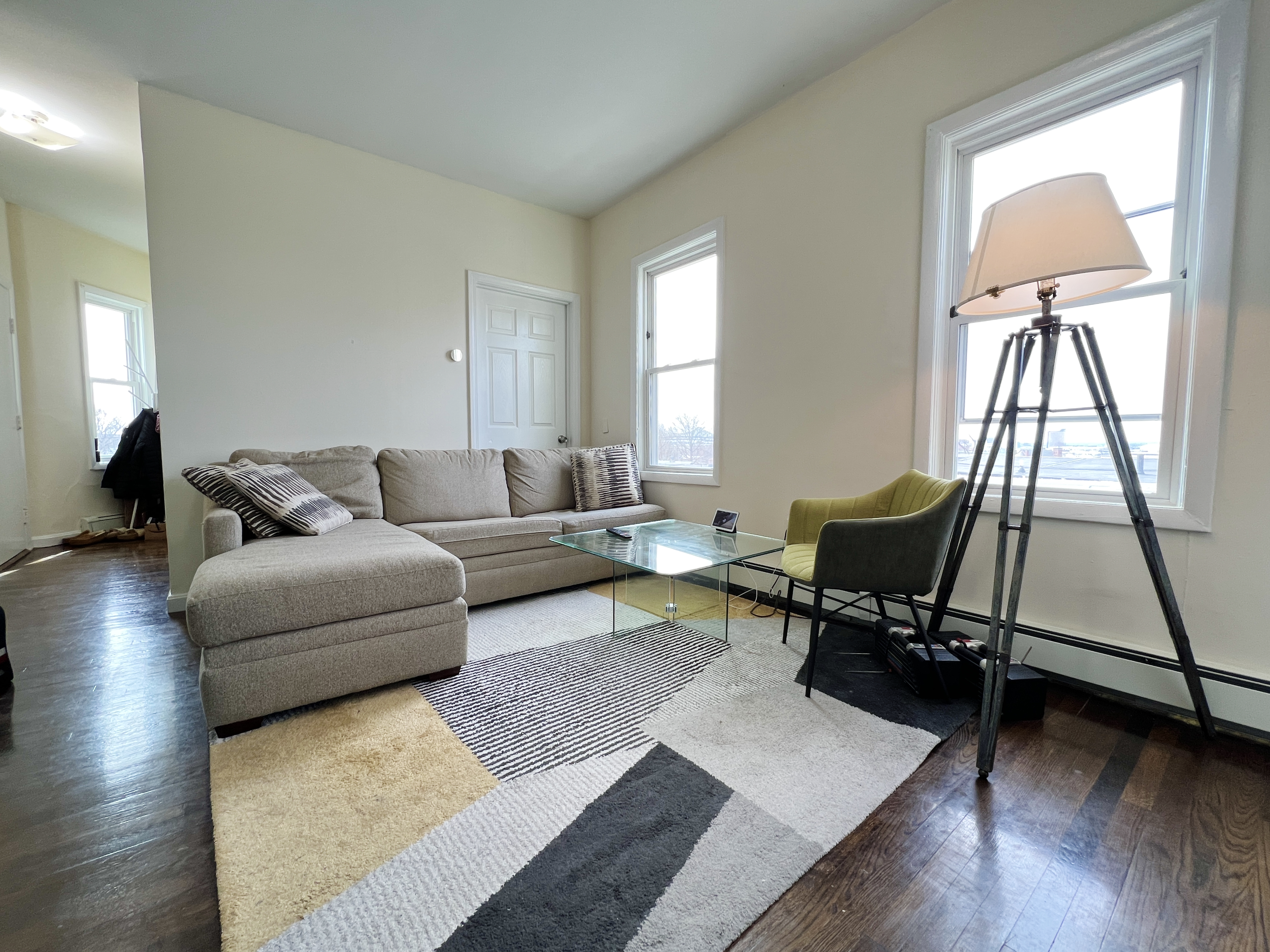 3 bed, 1 bath apartment for rent at 54 Cottage St Unit 3, Chelsea — photo 5 of 12