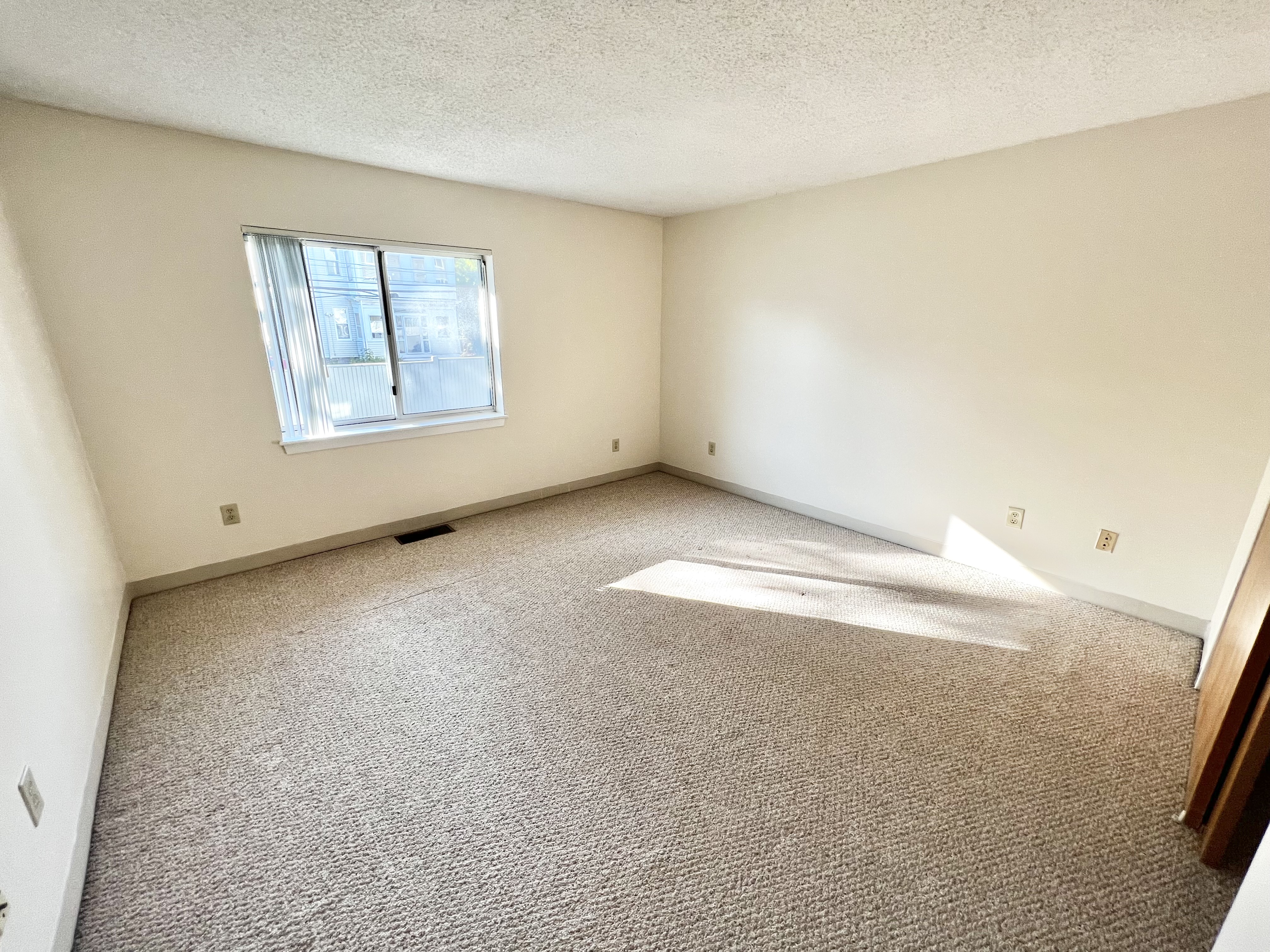 2 bed, 1.5 bath apartment for rent at 140 North Beacon St Unit 4, Brighton — photo 13 of 16