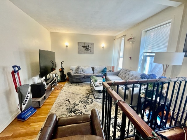 3 bed, 2.5 bath apartment for rent at 2 Michelangelo St Unit 1, North End — photo 2 of 19