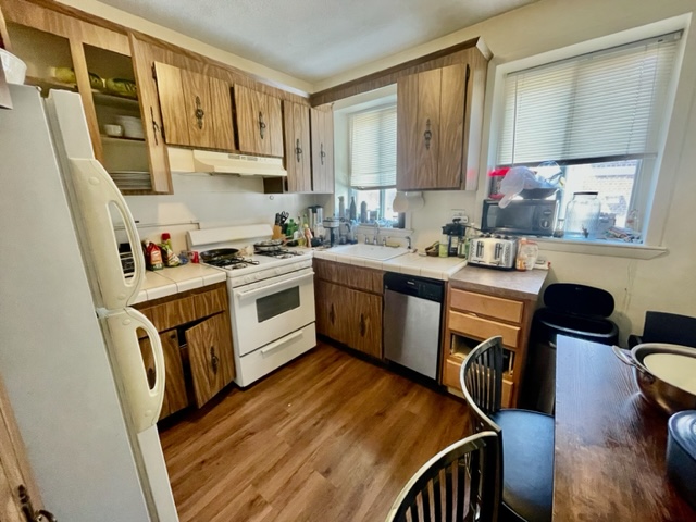 3 bed, 2.5 bath apartment for rent at 2 Michelangelo St Unit 1, North End — photo 4 of 19
