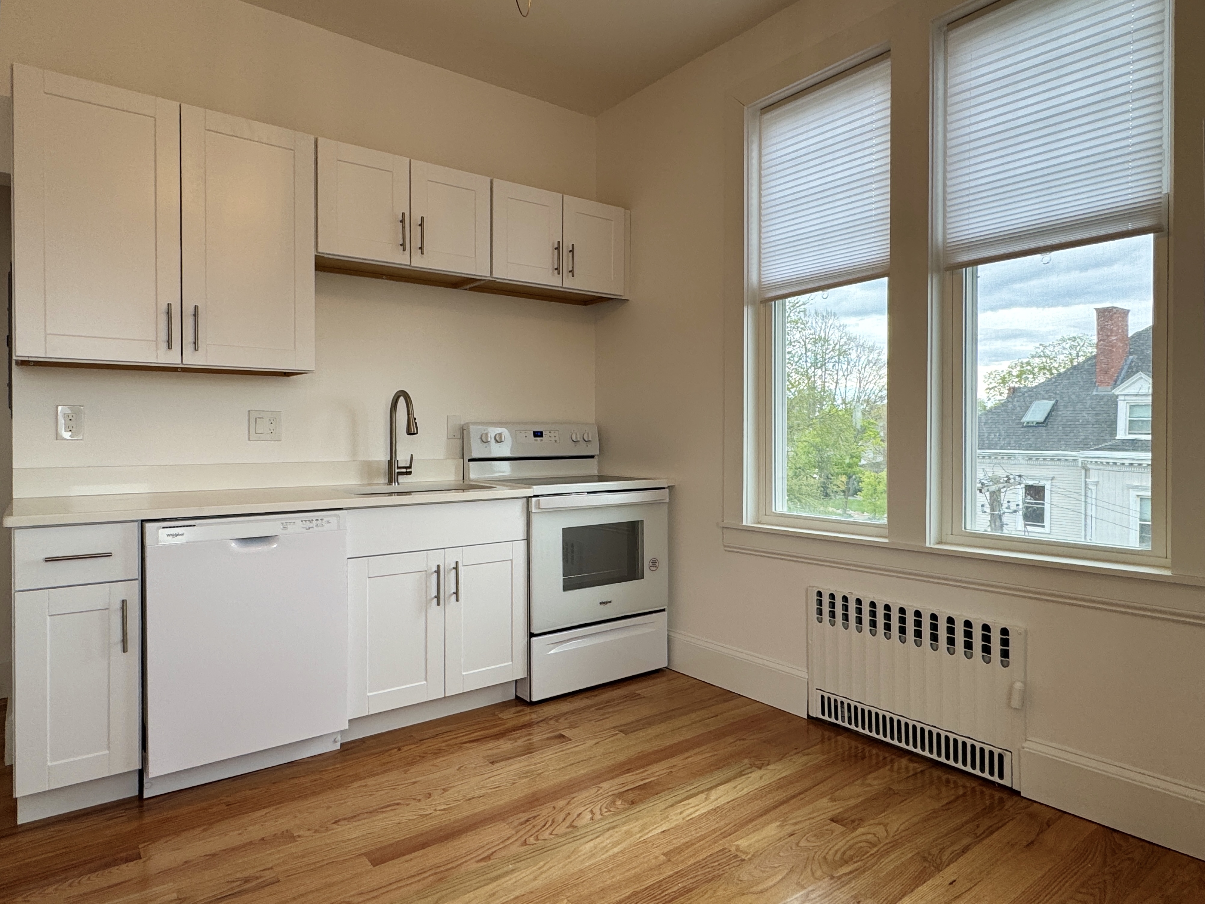 2 bed, 1 bath apartment for rent at 252 Ocean St Unit 6, Lynn — photo 1 of 14