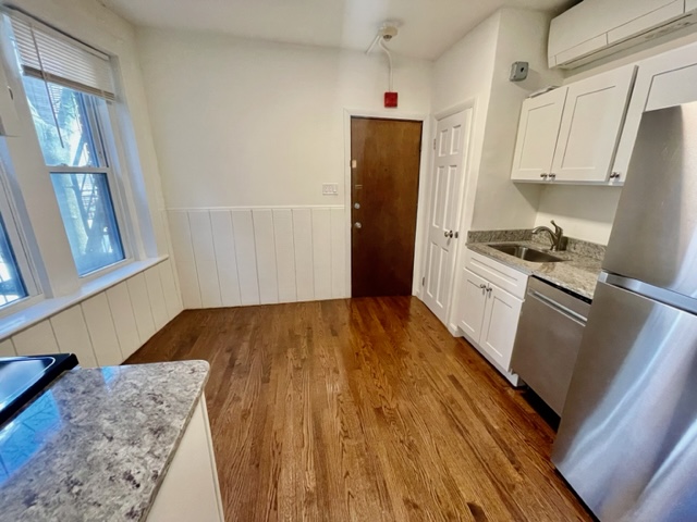 1 bed, 1 bath apartment for rent at 4 Garden Ct Unit 2C, North End — photo 3 of 12