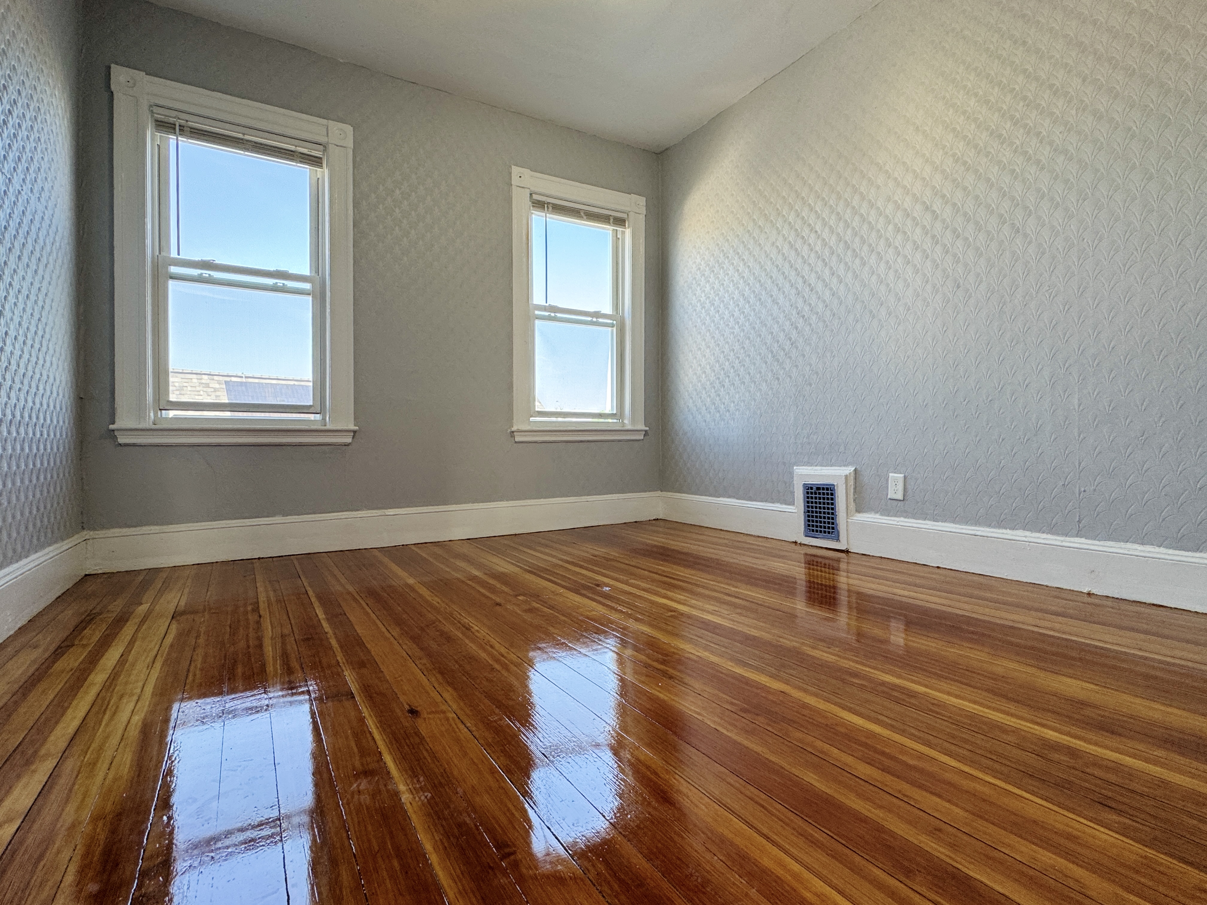 3 bed, 1 bath apartment for rent at 407 Charles St Unit 3, Malden — photo 10 of 12