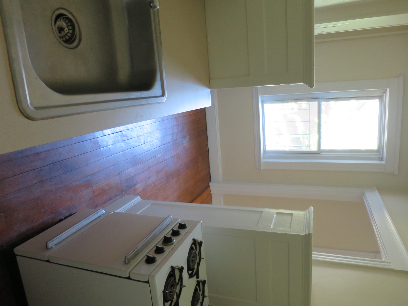 Studio bed, 1 bath apartment for rent at 10 Agassiz St Unit 27, Porter Square — photo 5 of 6