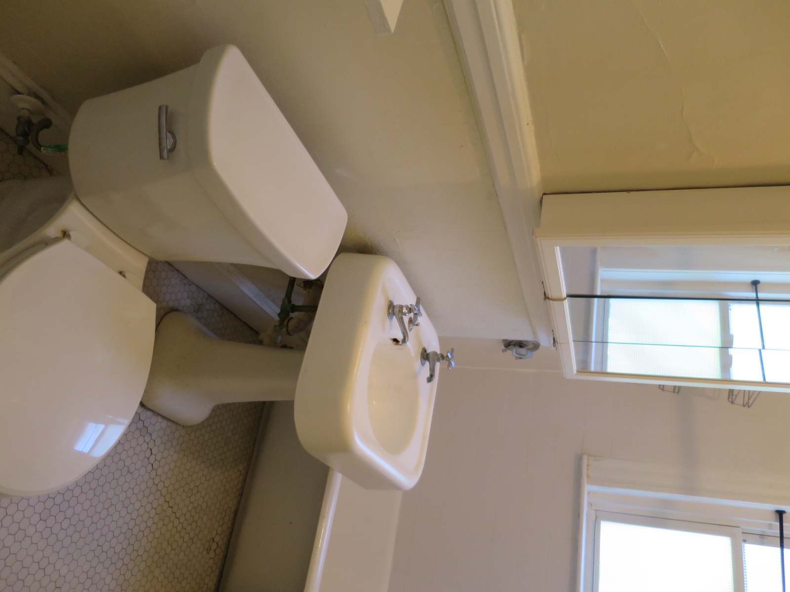 Studio bed, 1 bath apartment for rent at 10 Agassiz St Unit 27, Porter Square — photo 6 of 6