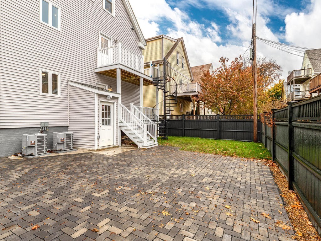 233 Willow Ave, Powder House Square