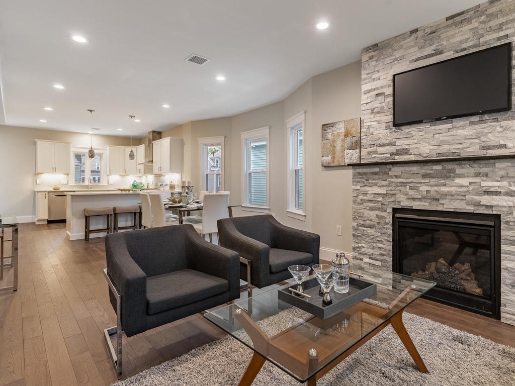 233 Willow Ave, Powder House Square