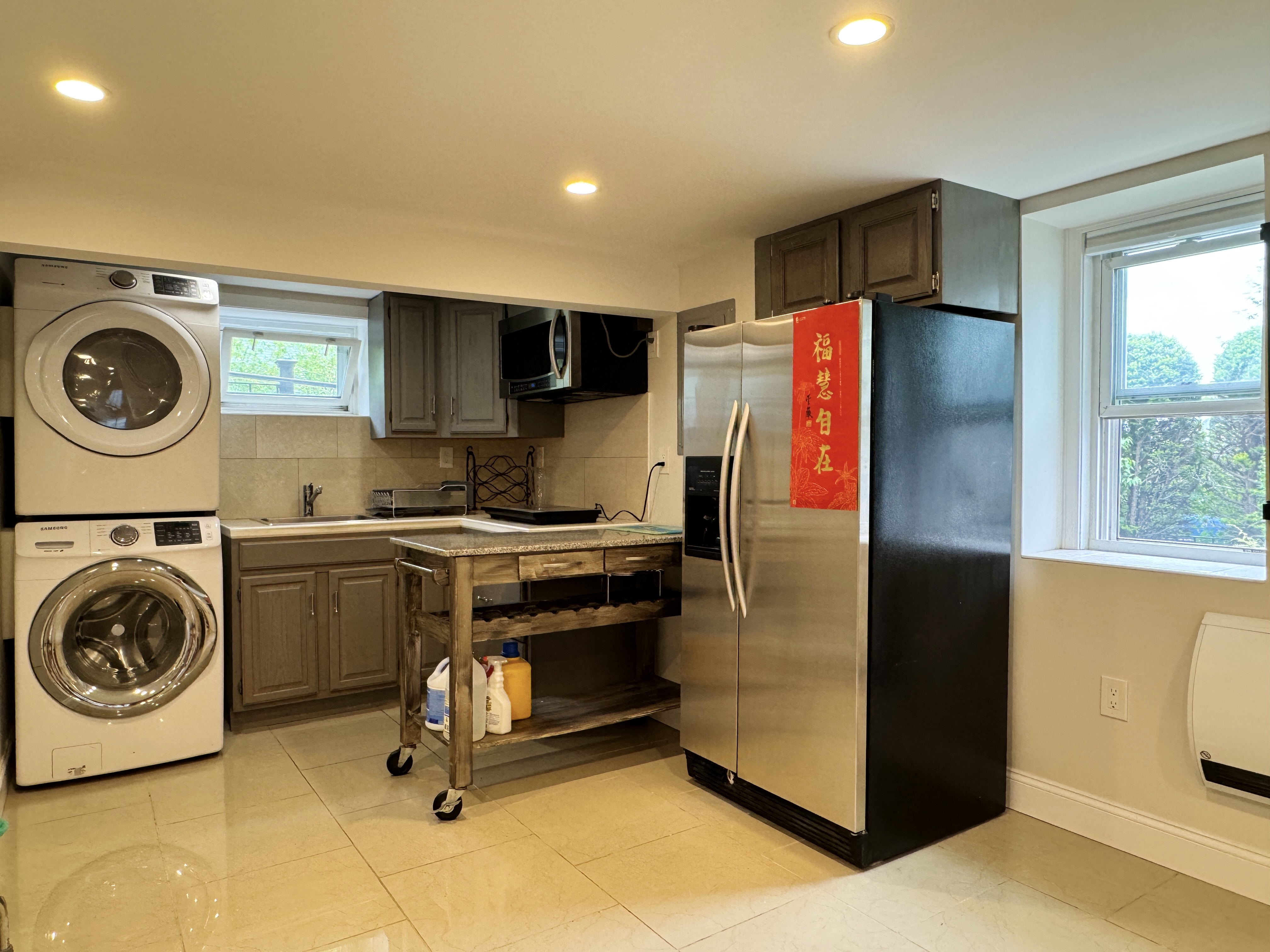 Studio bed, 1 bath apartment for rent at 89 Clinton St Unit B, Chelsea — photo 1 of 13