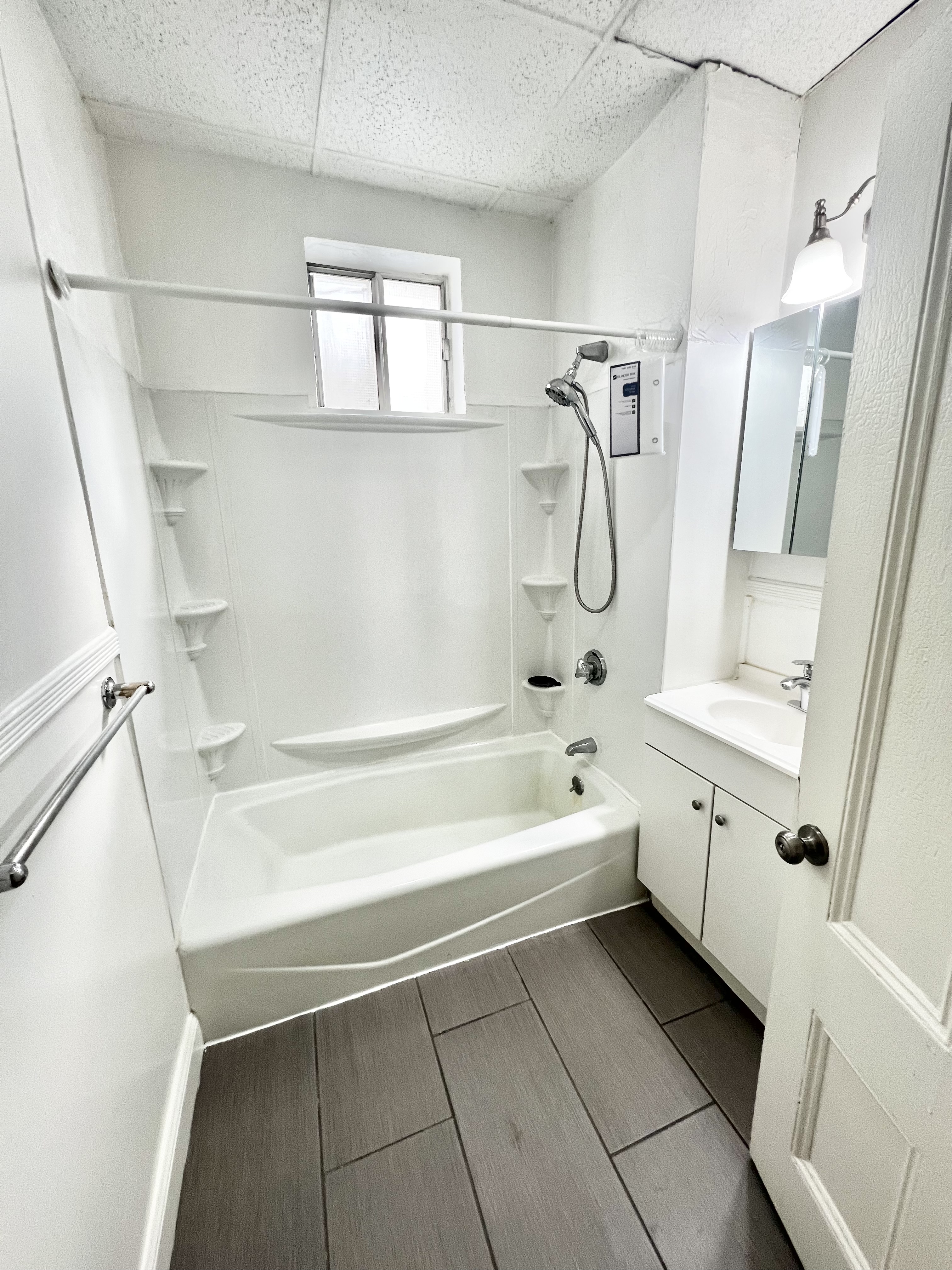2 bed, 1 bath apartment for rent at 16 Webster Ave Unit 1, Union Square — photo 6 of 10
