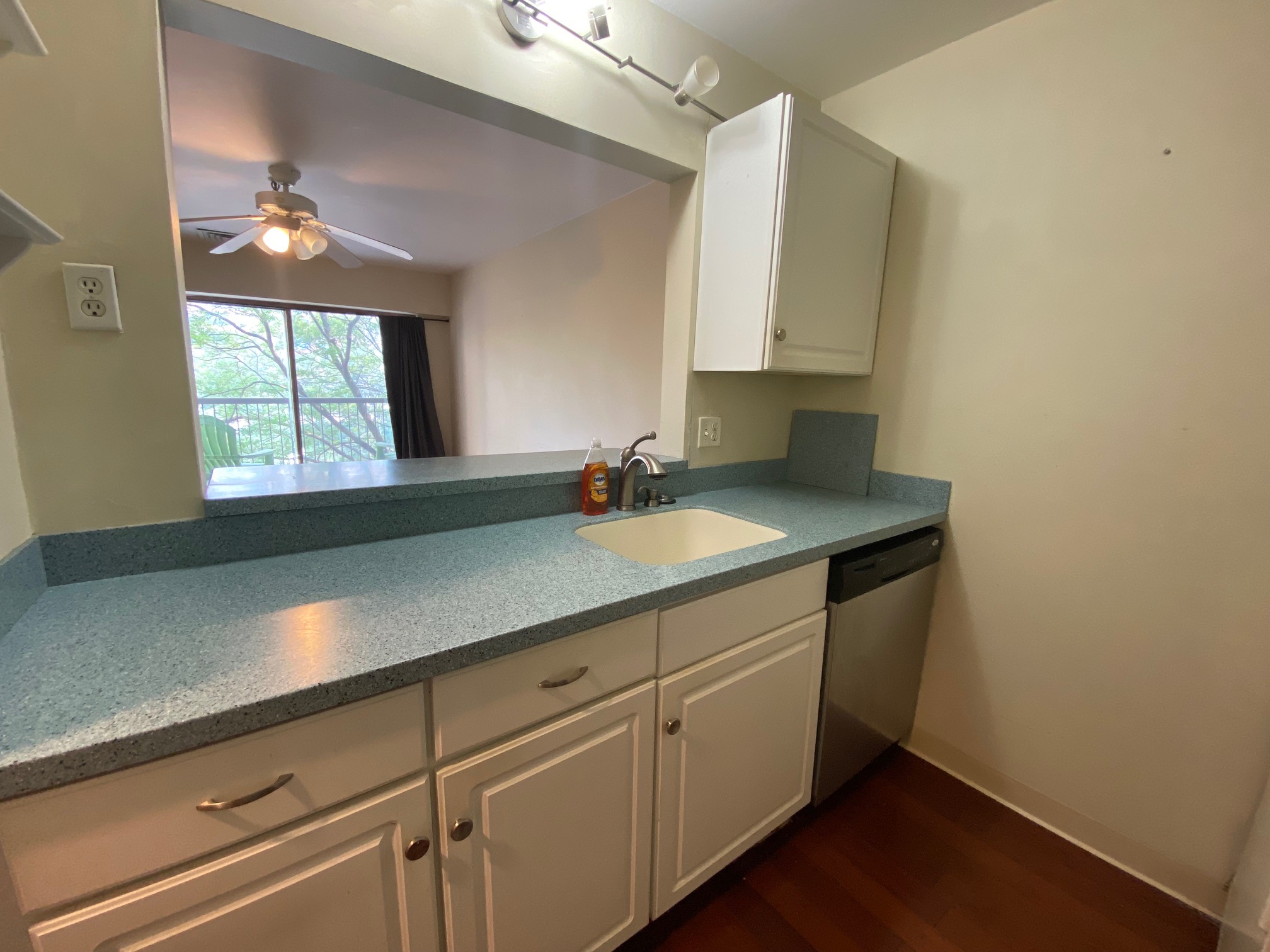 1 bed, 1 bath apartment for rent at 133 Commander Shea Blvd Unit 402, Dorchester — photo 2 of 19