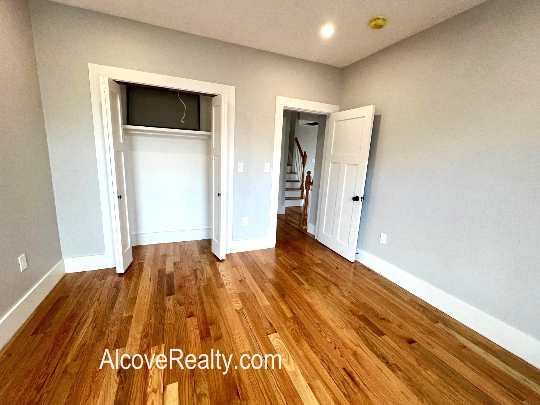 6 bed, 2 bath apartment for rent at 42 George St Unit 2, South Medford — photo 8 of 8