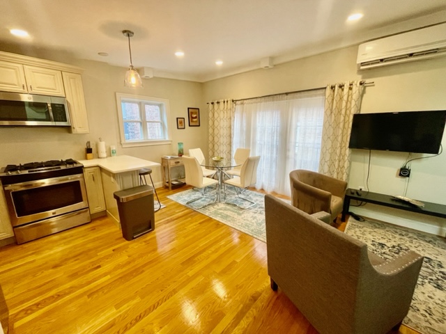 1 bed, 1 bath apartment for rent at 17 Clark St Unit 6, North End