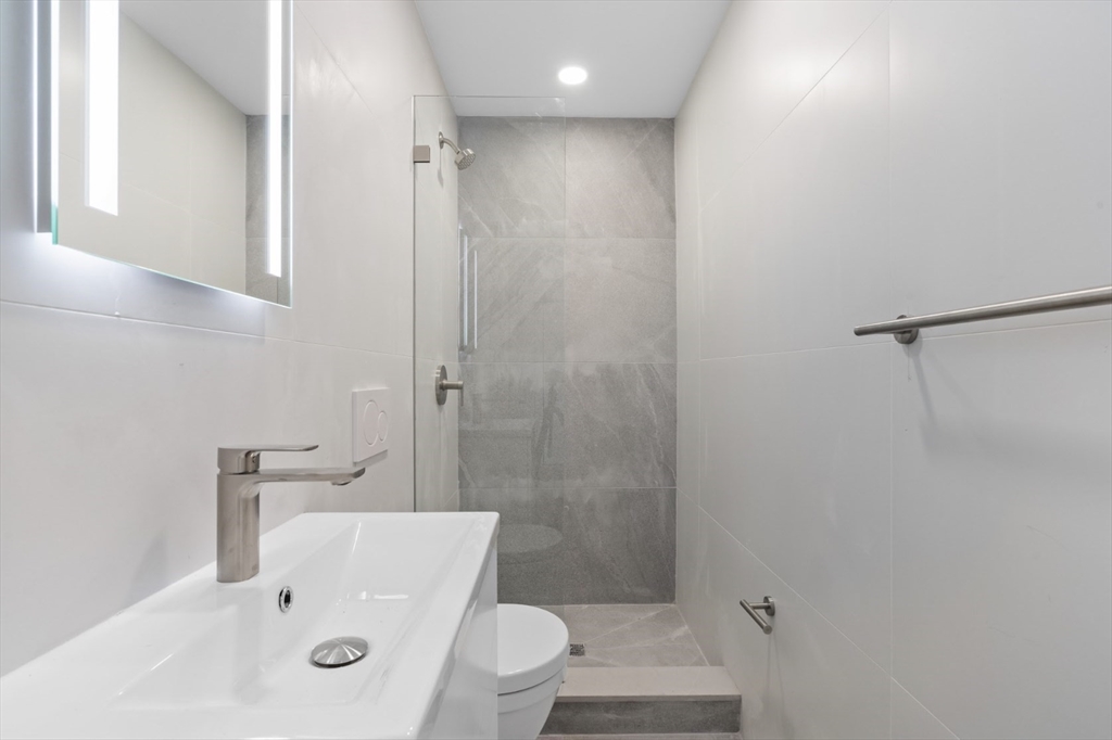 1578 Beacon St, Corey Hill