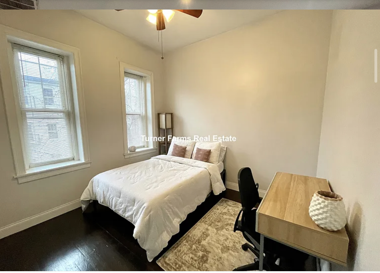 998 Tremont St, Roxbury