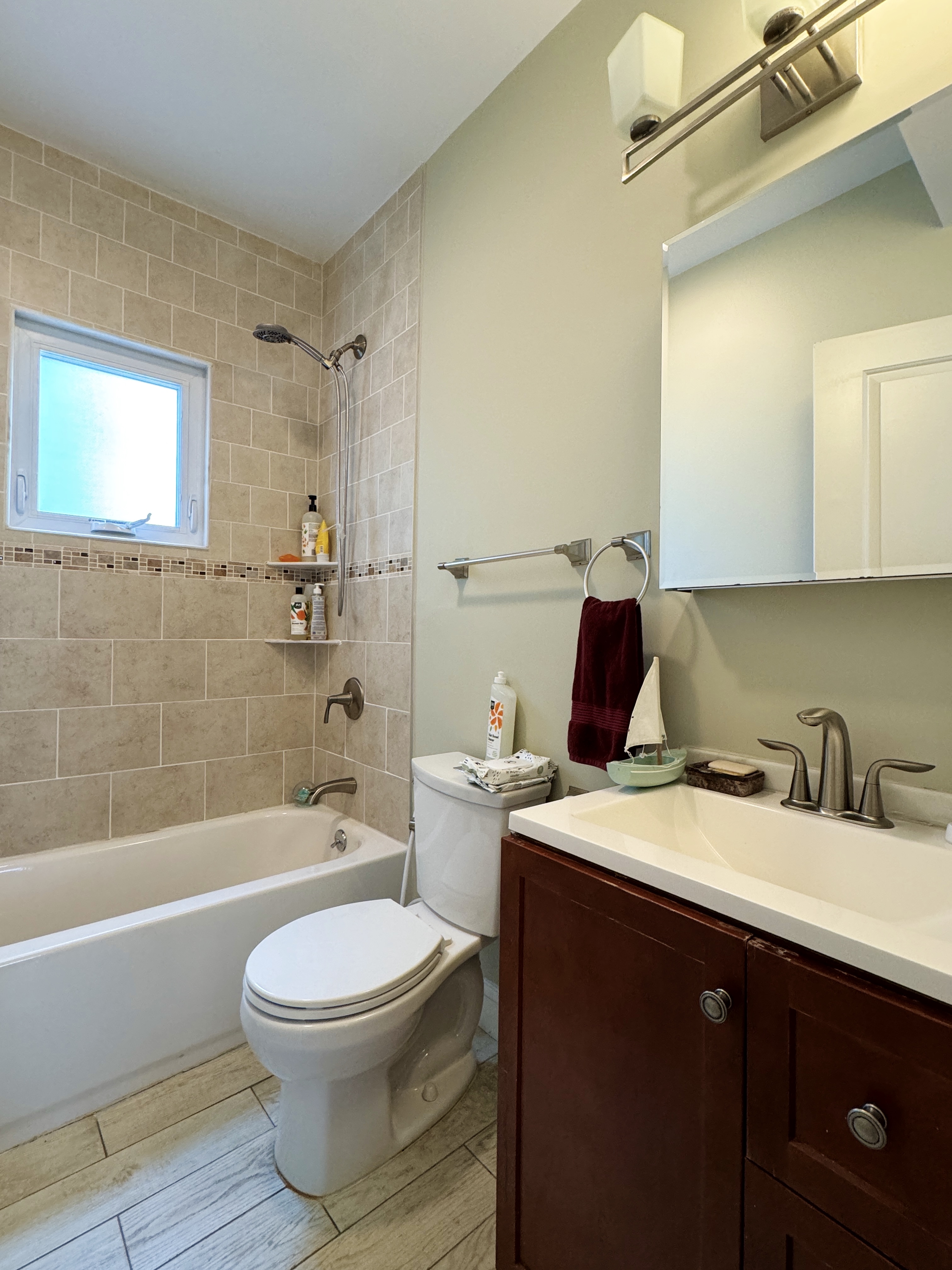 3 bed, 2 bath apartment for rent at 200 Willow Ave Unit 2, Powder House Square — photo 10 of 17
