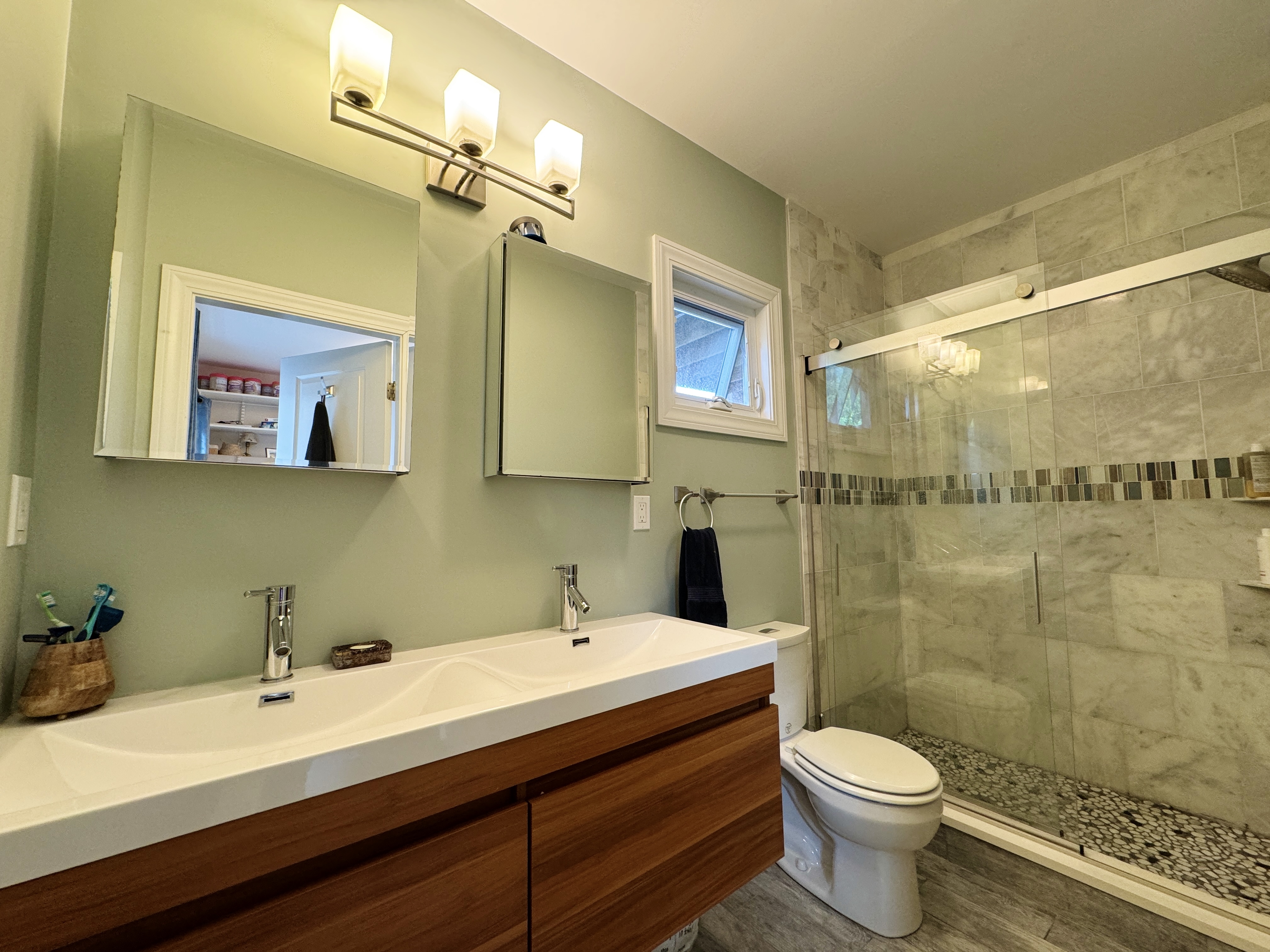 3 bed, 2 bath apartment for rent at 200 Willow Ave Unit 2, Powder House Square — photo 9 of 17